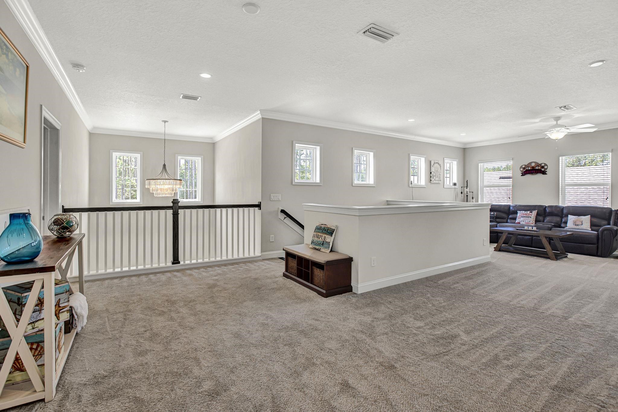 Image 23 of 70 For 384 Freshwater Dr
