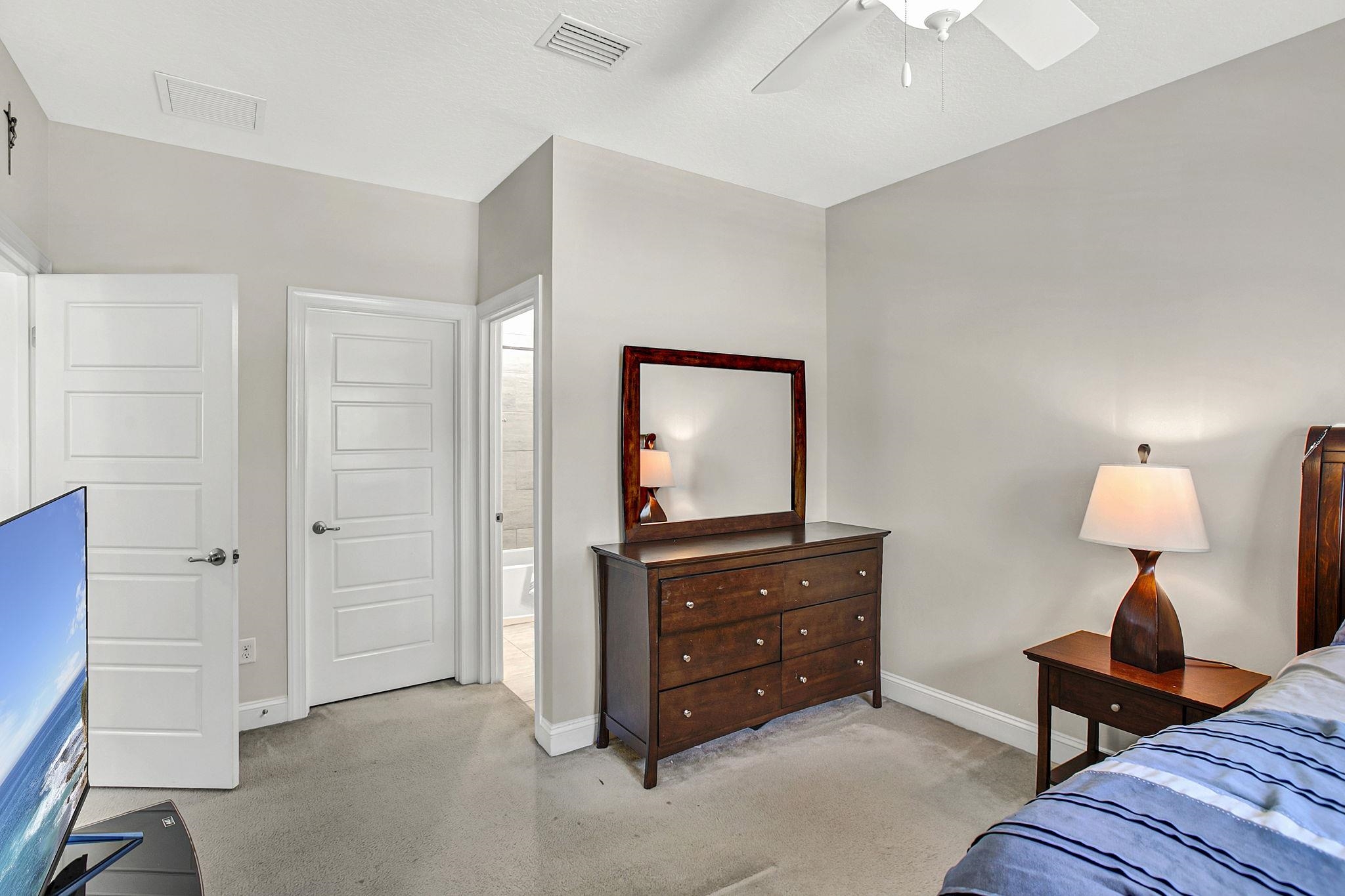 Image 28 of 70 For 384 Freshwater Dr
