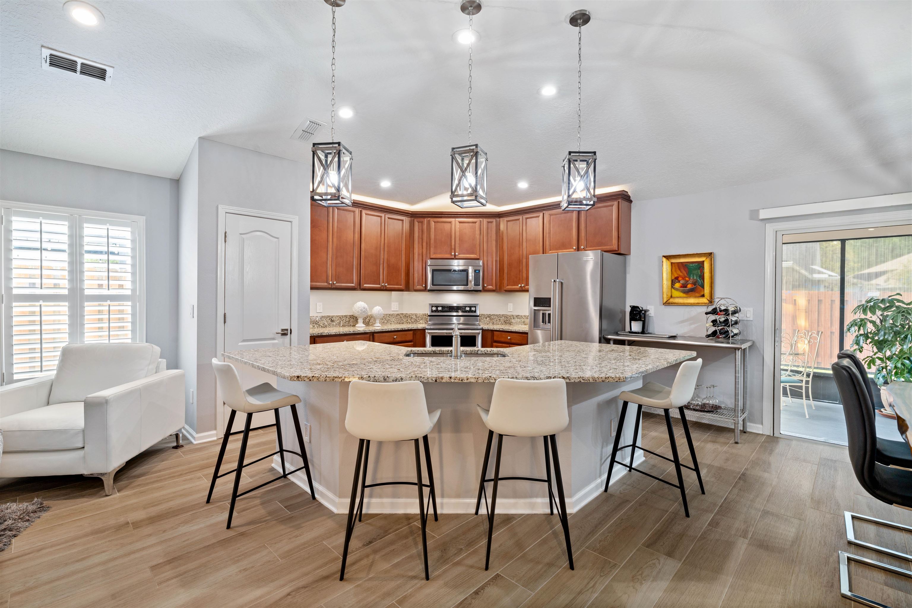 Image 12 of 52 For 271 Roaring Brook Dr