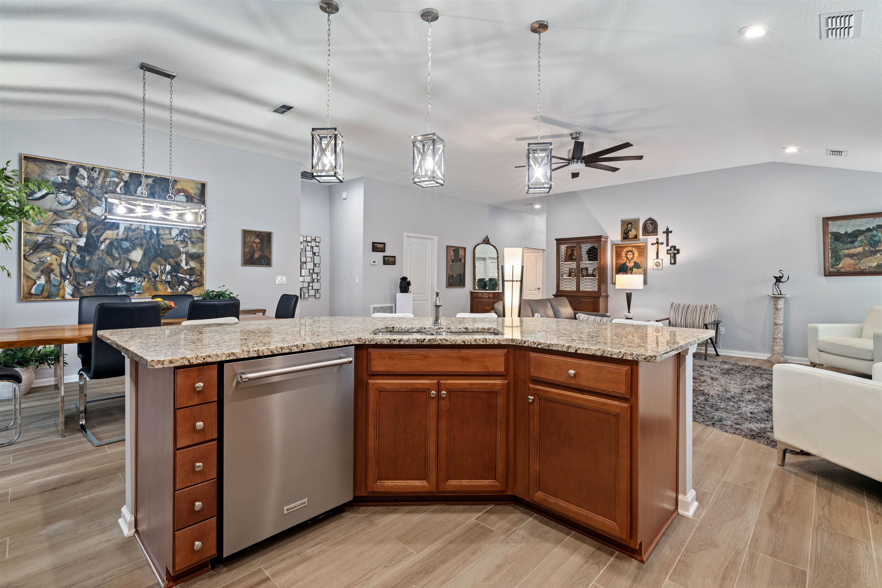 Image 13 of 52 For 271 Roaring Brook Dr