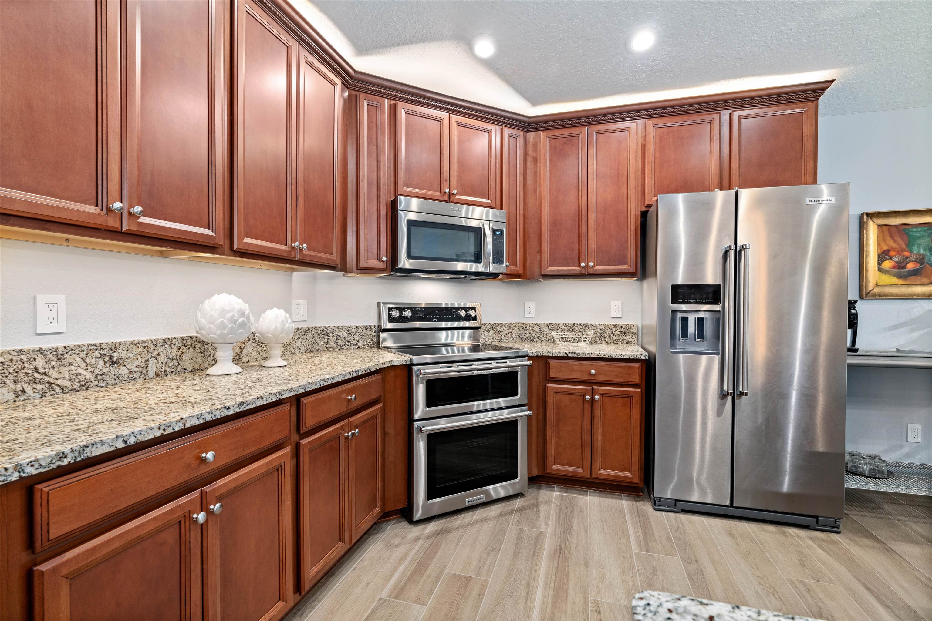 Image 14 of 52 For 271 Roaring Brook Dr