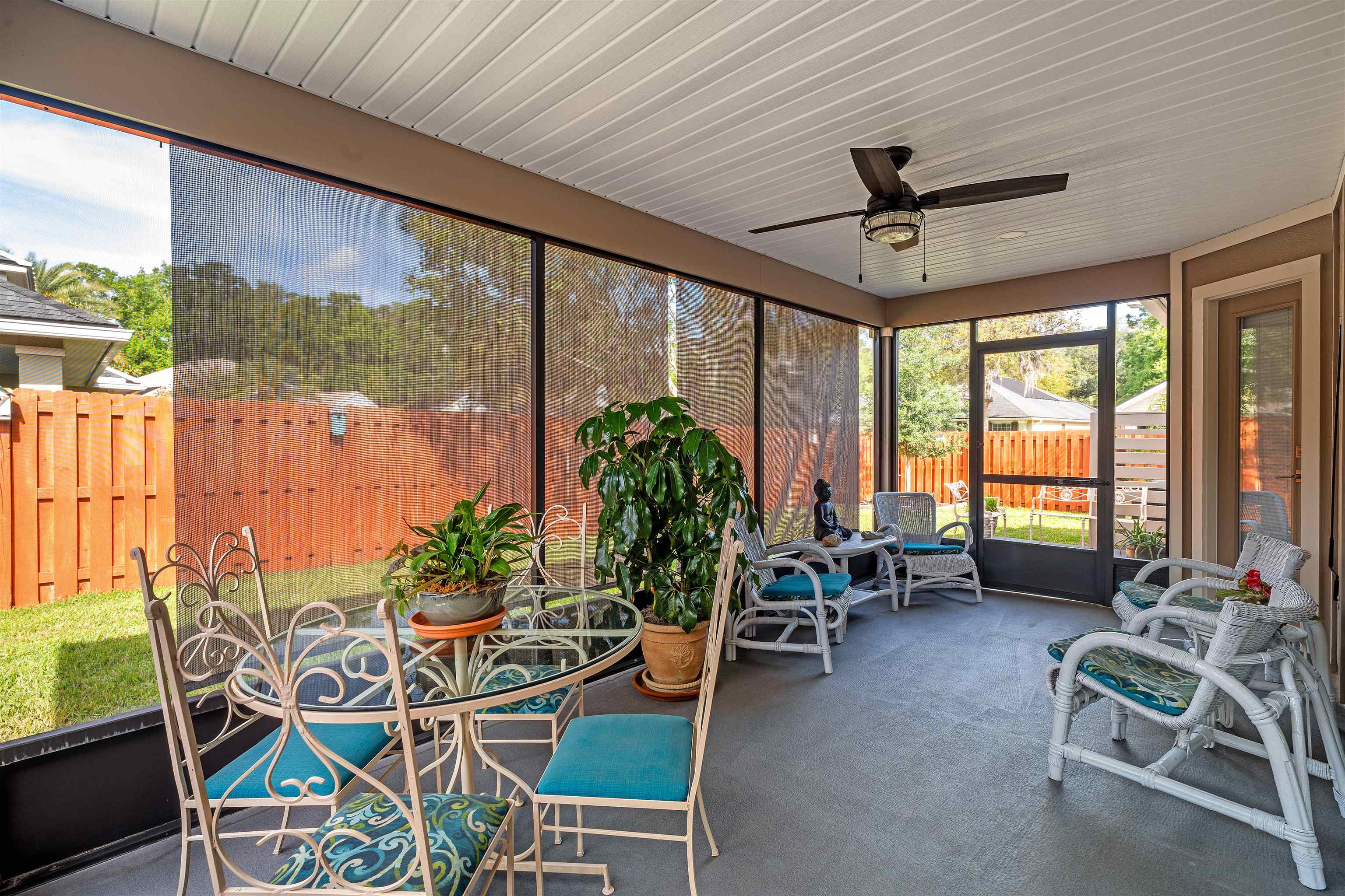 Image 32 of 52 For 271 Roaring Brook Dr