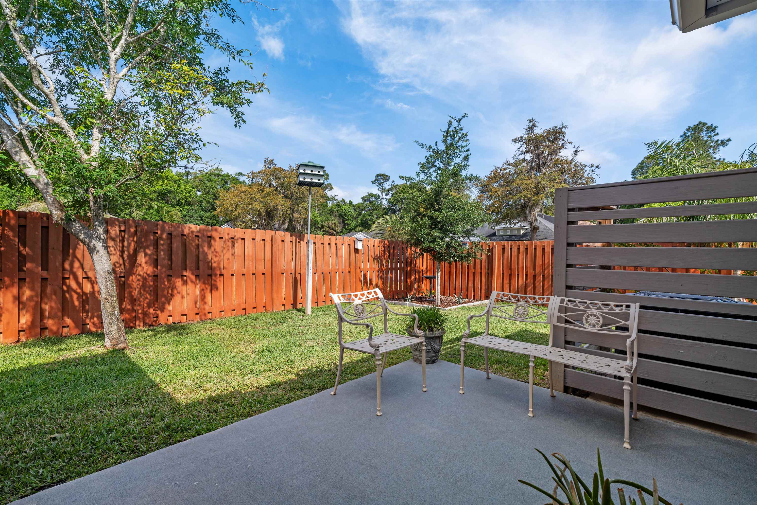 Image 35 of 52 For 271 Roaring Brook Dr