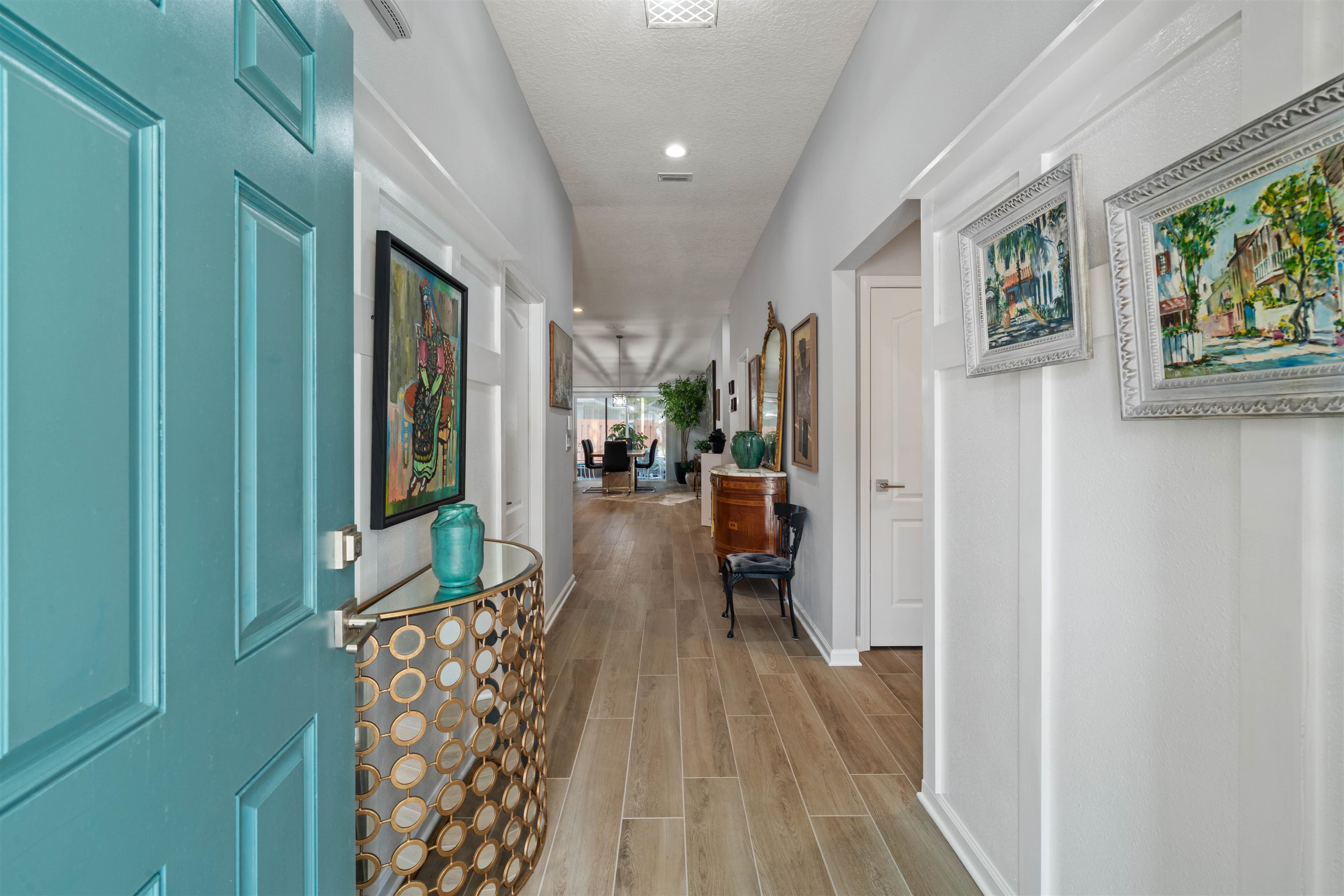 Image 6 of 52 For 271 Roaring Brook Dr