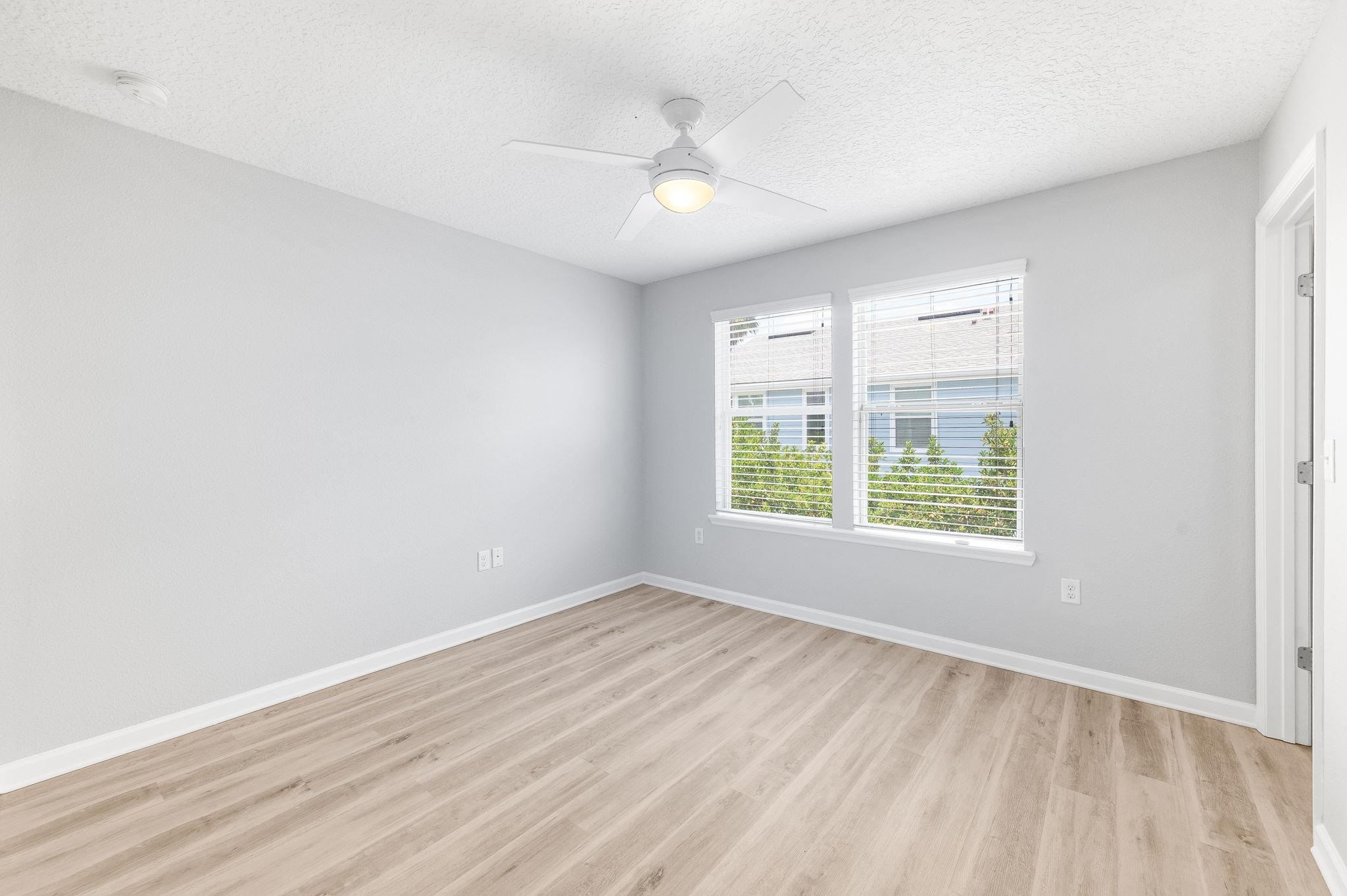 Image 16 of 35 For 113 Islander Dr