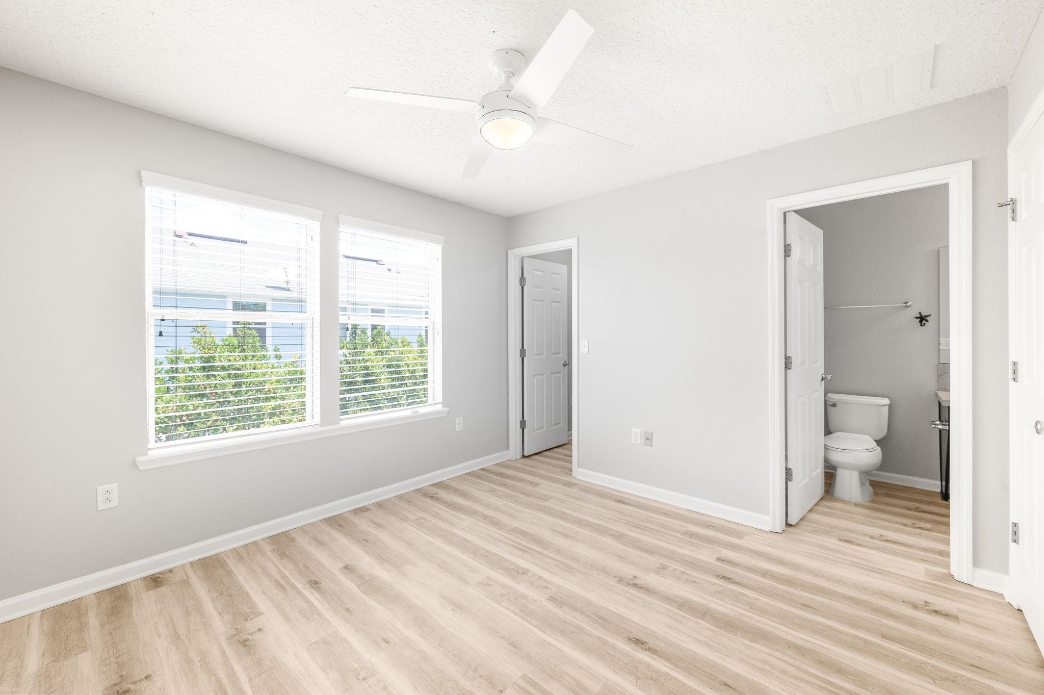 Image 17 of 35 For 113 Islander Dr