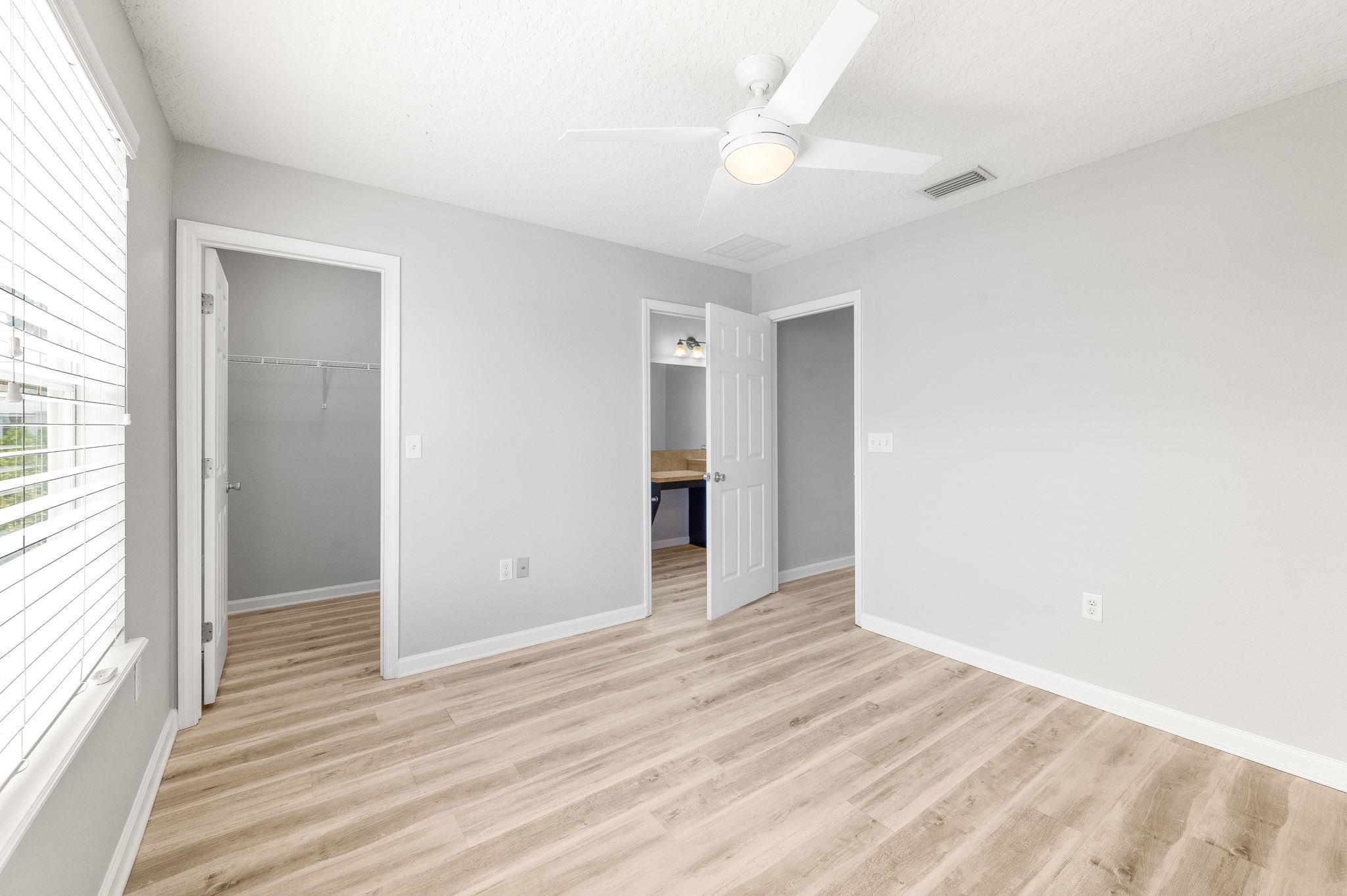 Image 20 of 35 For 113 Islander Dr