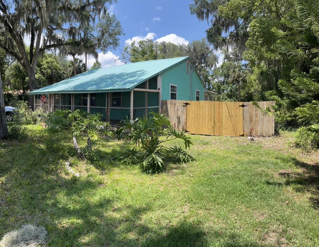 Image 11 of 11 For 205 Cochran Ave E