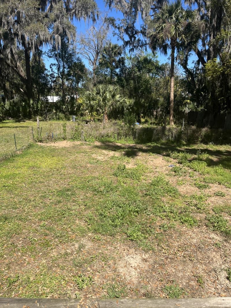 Image 9 of 11 For 205 Cochran Ave E