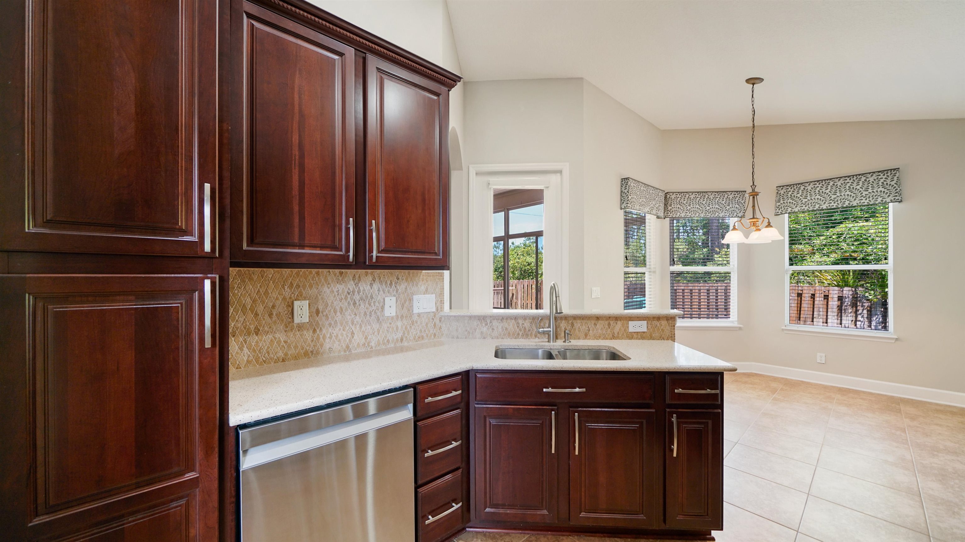 Image 13 of 43 For 1804 Ferncreek Dr
