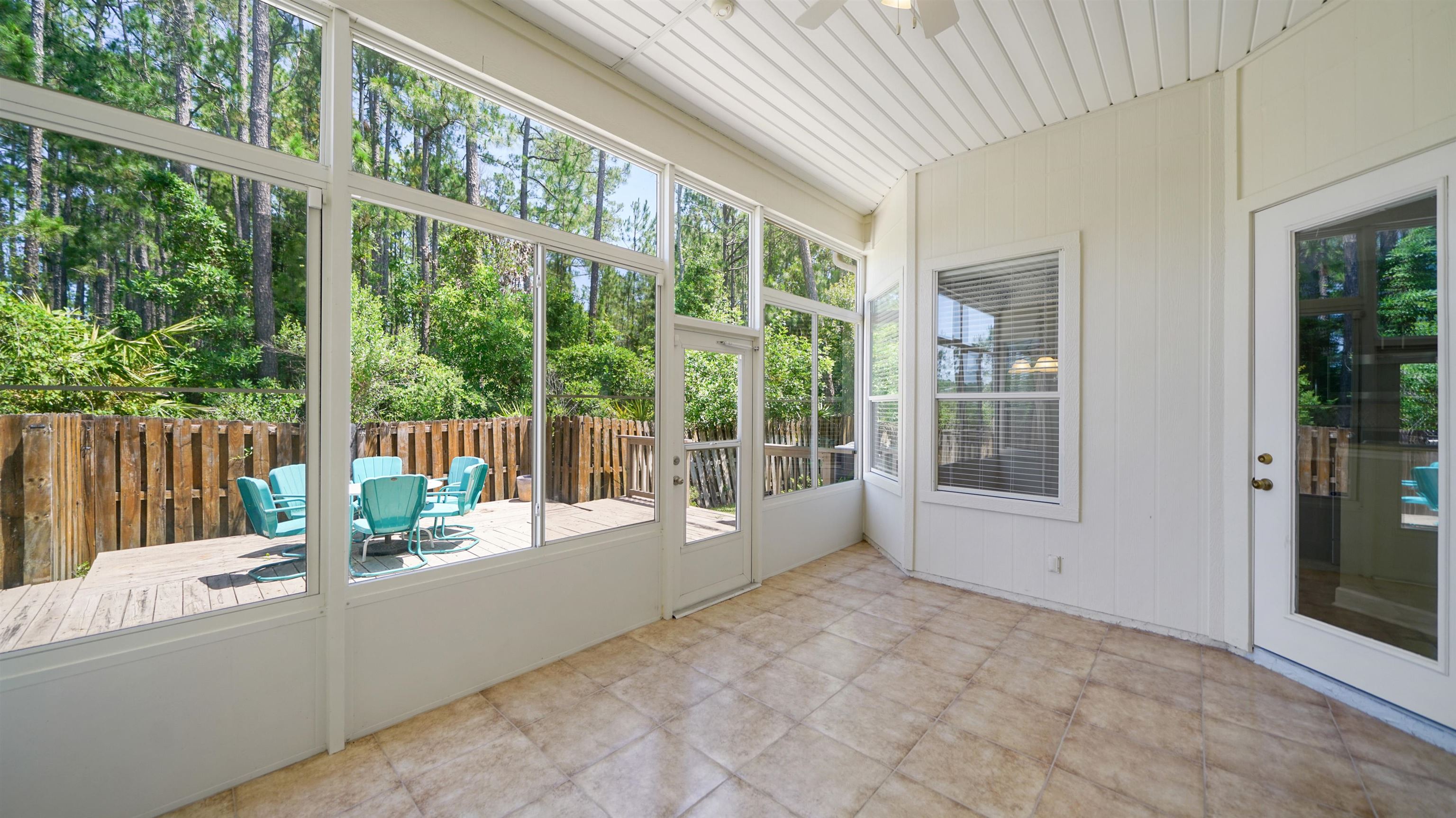 Image 17 of 43 For 1804 Ferncreek Dr