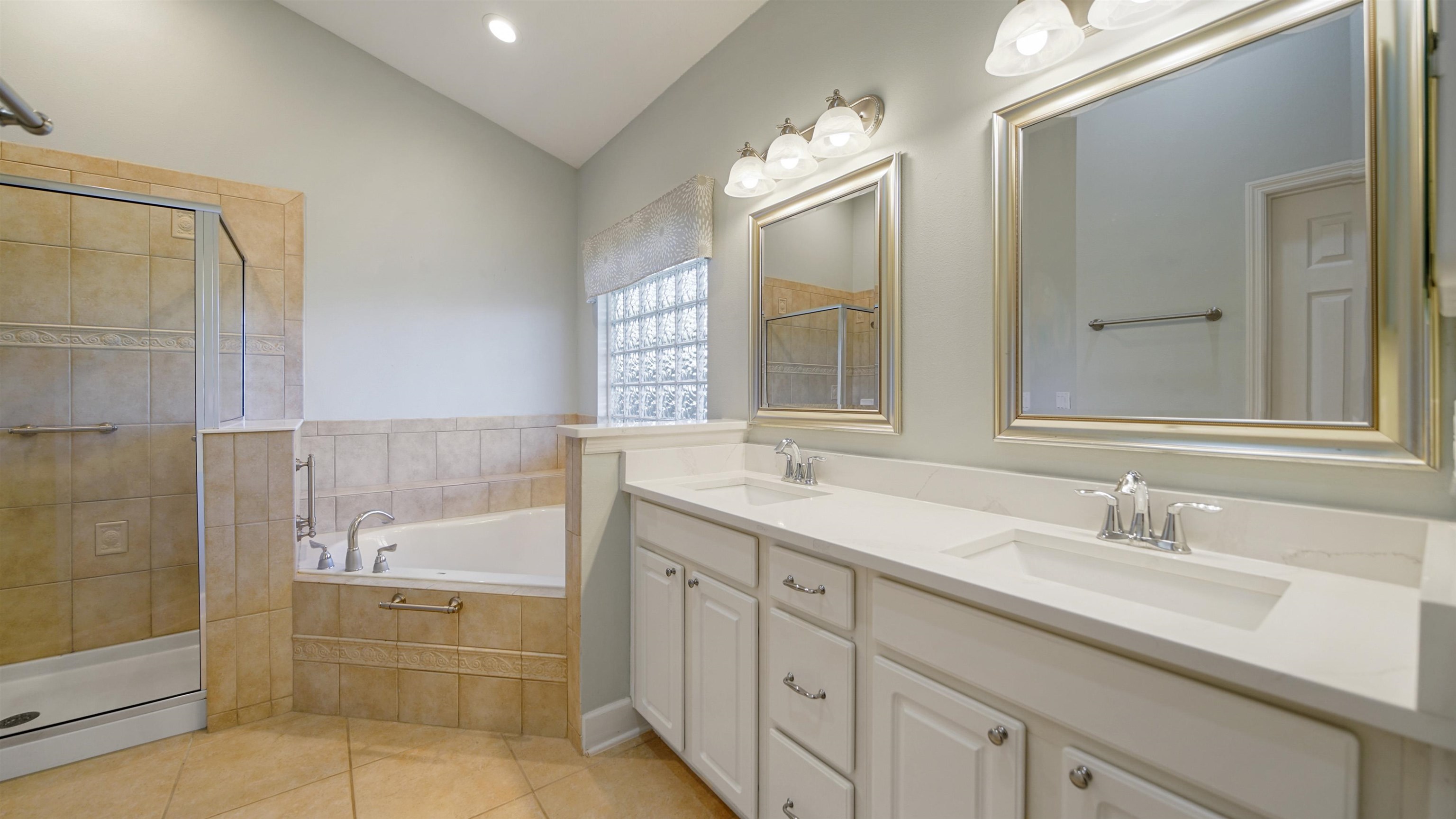 Image 20 of 43 For 1804 Ferncreek Dr