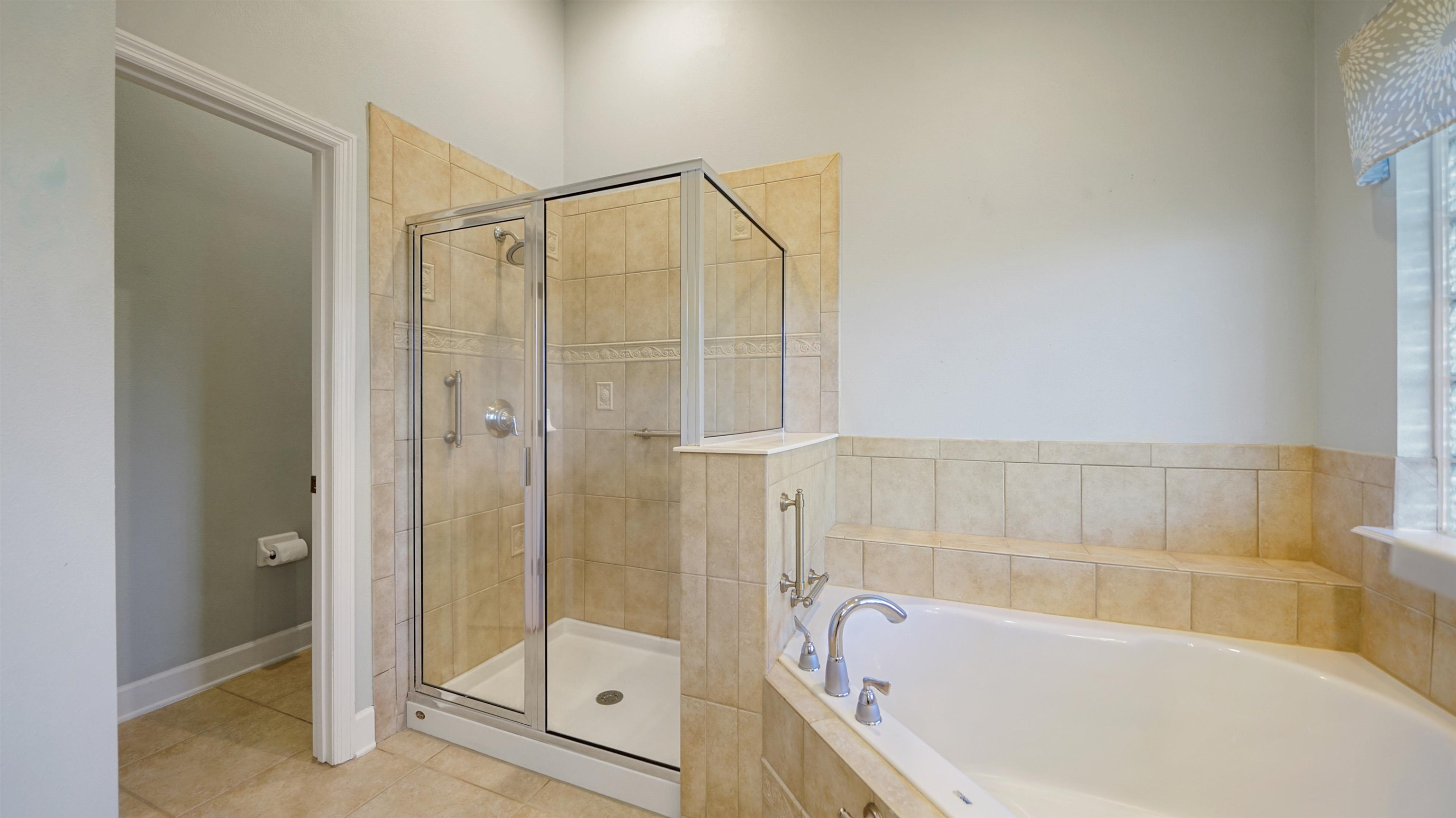 Image 21 of 43 For 1804 Ferncreek Dr