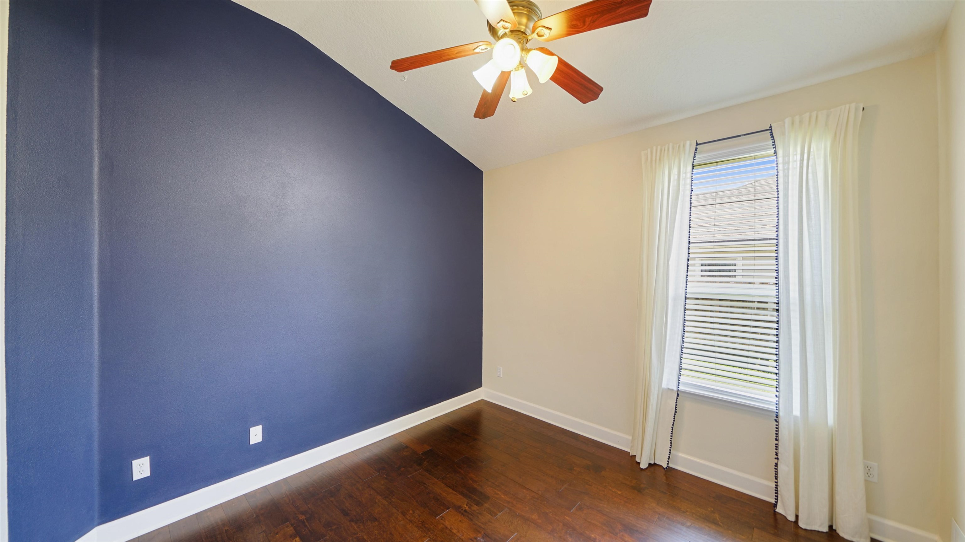 Image 23 of 43 For 1804 Ferncreek Dr