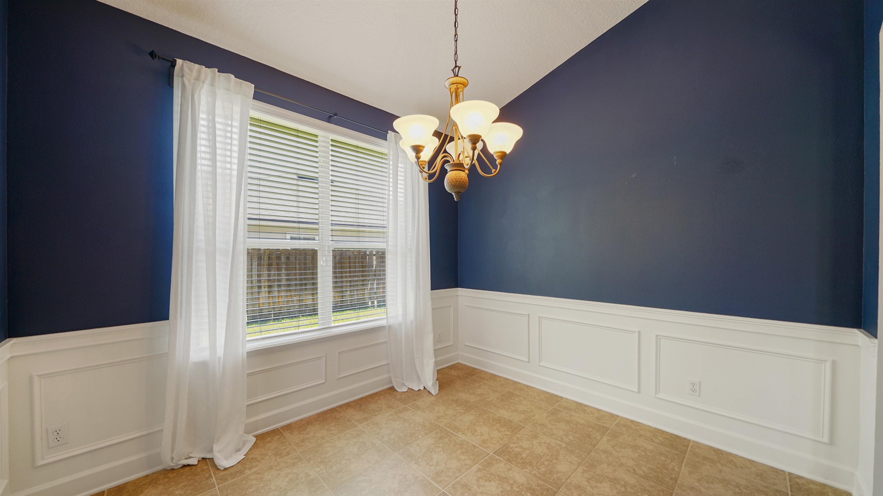 Image 5 of 43 For 1804 Ferncreek Dr