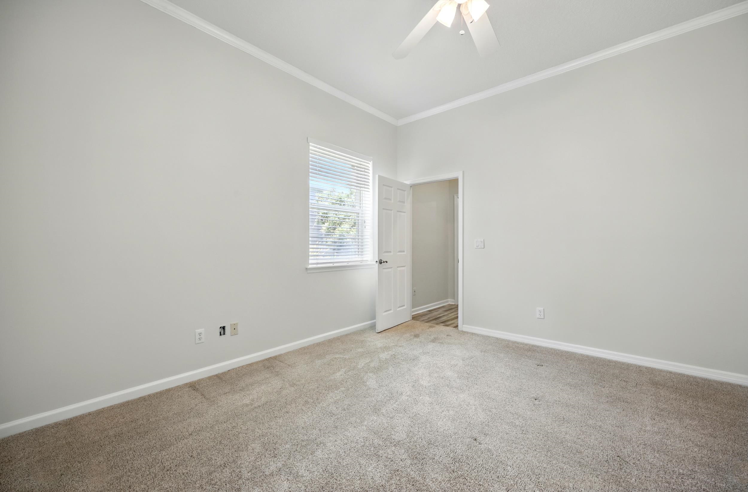 Image 16 of 67 For 500 Seagate Ln