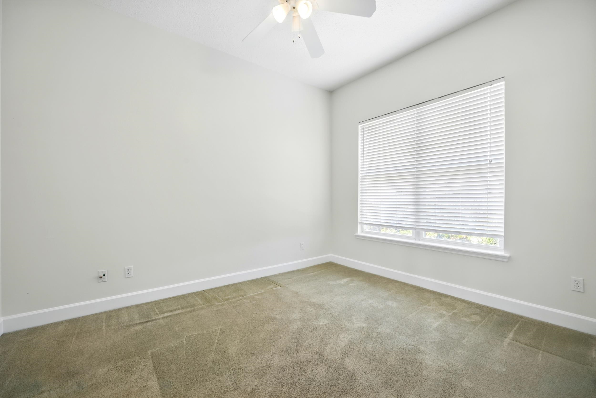 Image 30 of 67 For 500 Seagate Ln