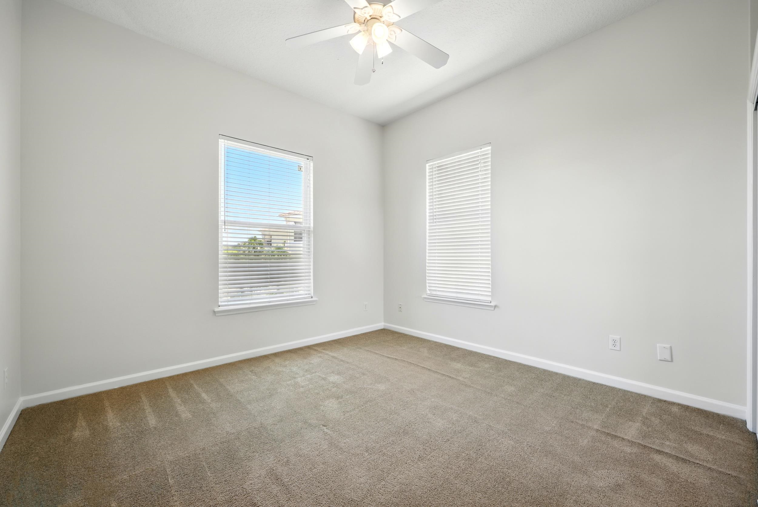 Image 42 of 67 For 500 Seagate Ln
