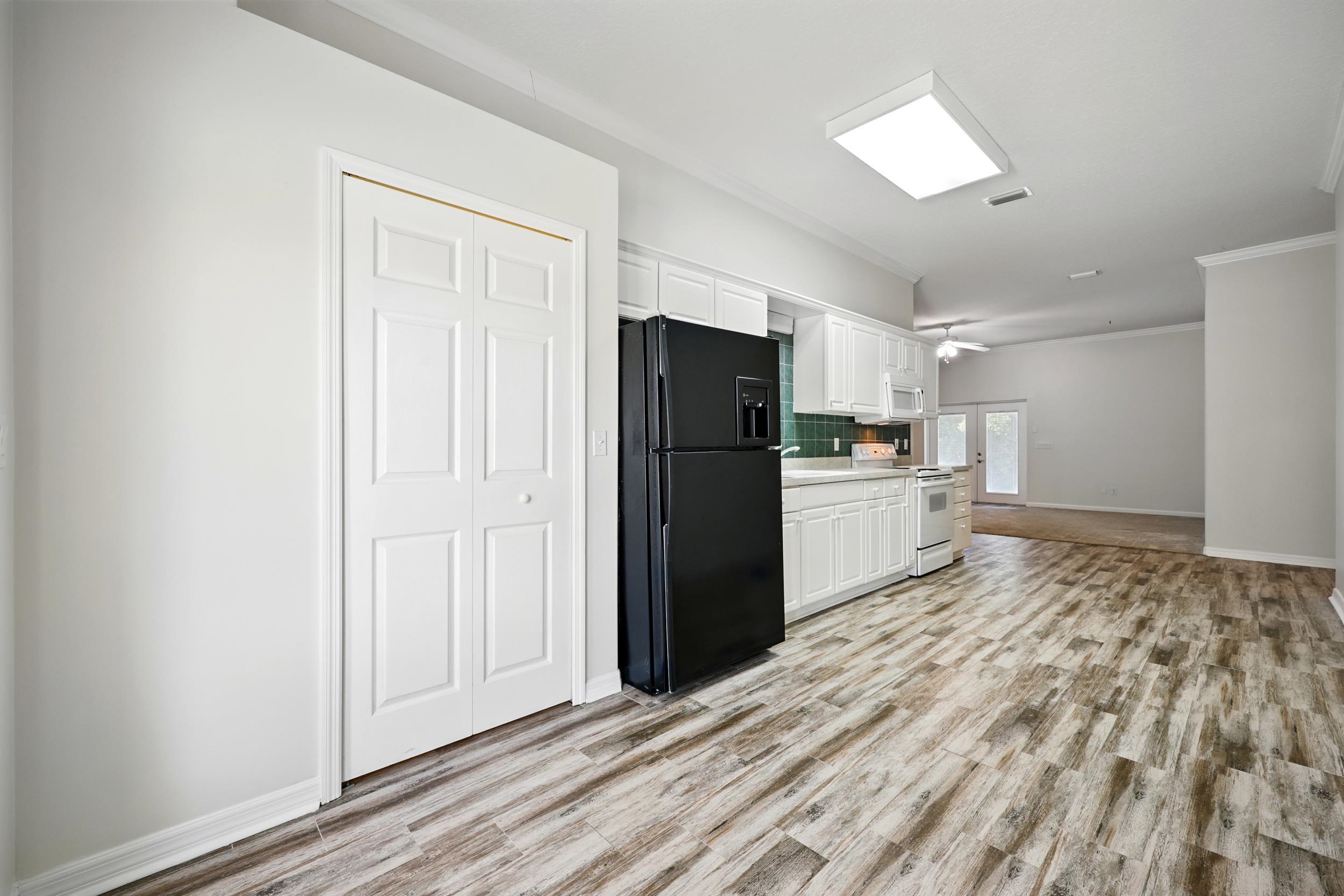Image 6 of 67 For 500 Seagate Ln