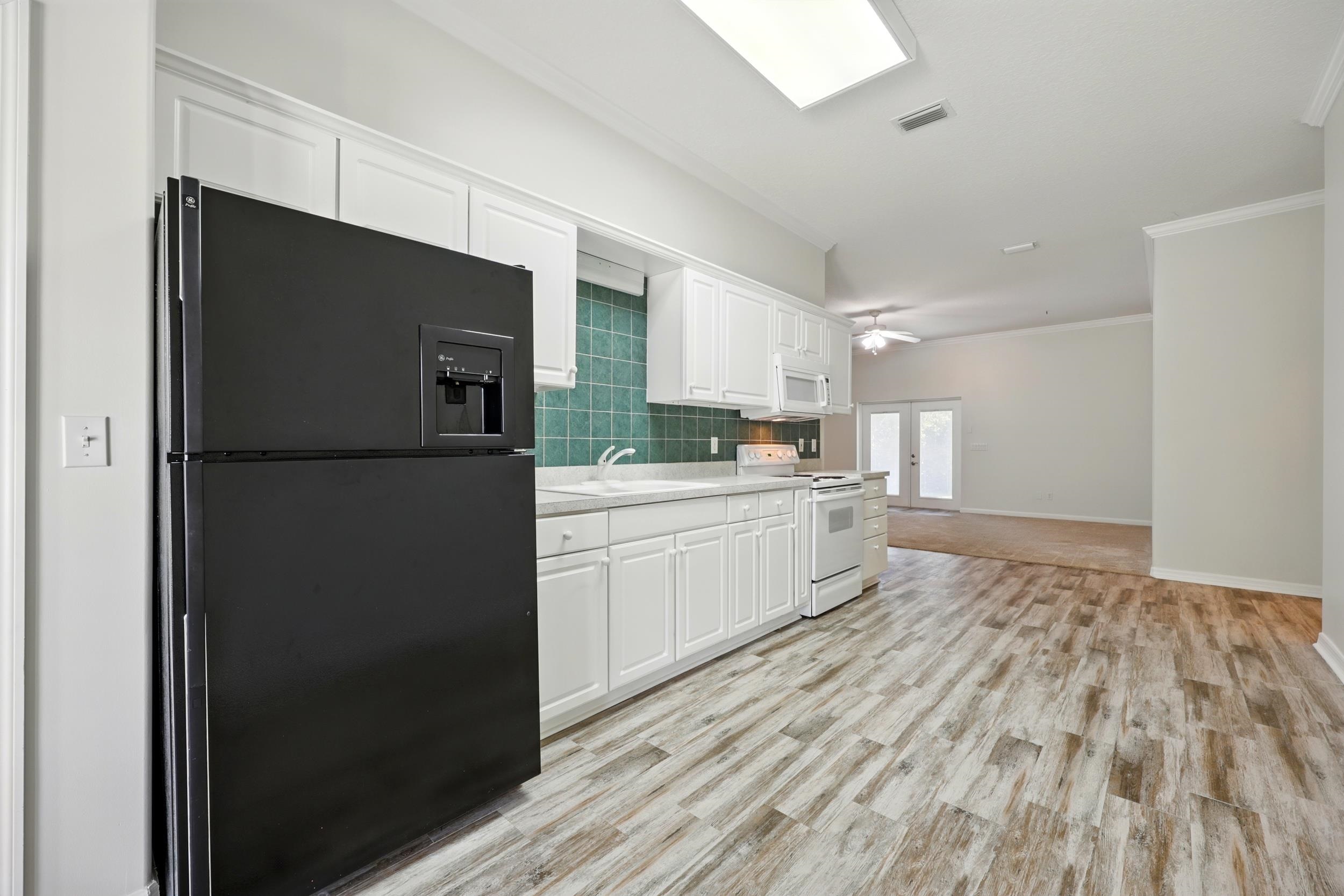 Image 8 of 67 For 500 Seagate Ln