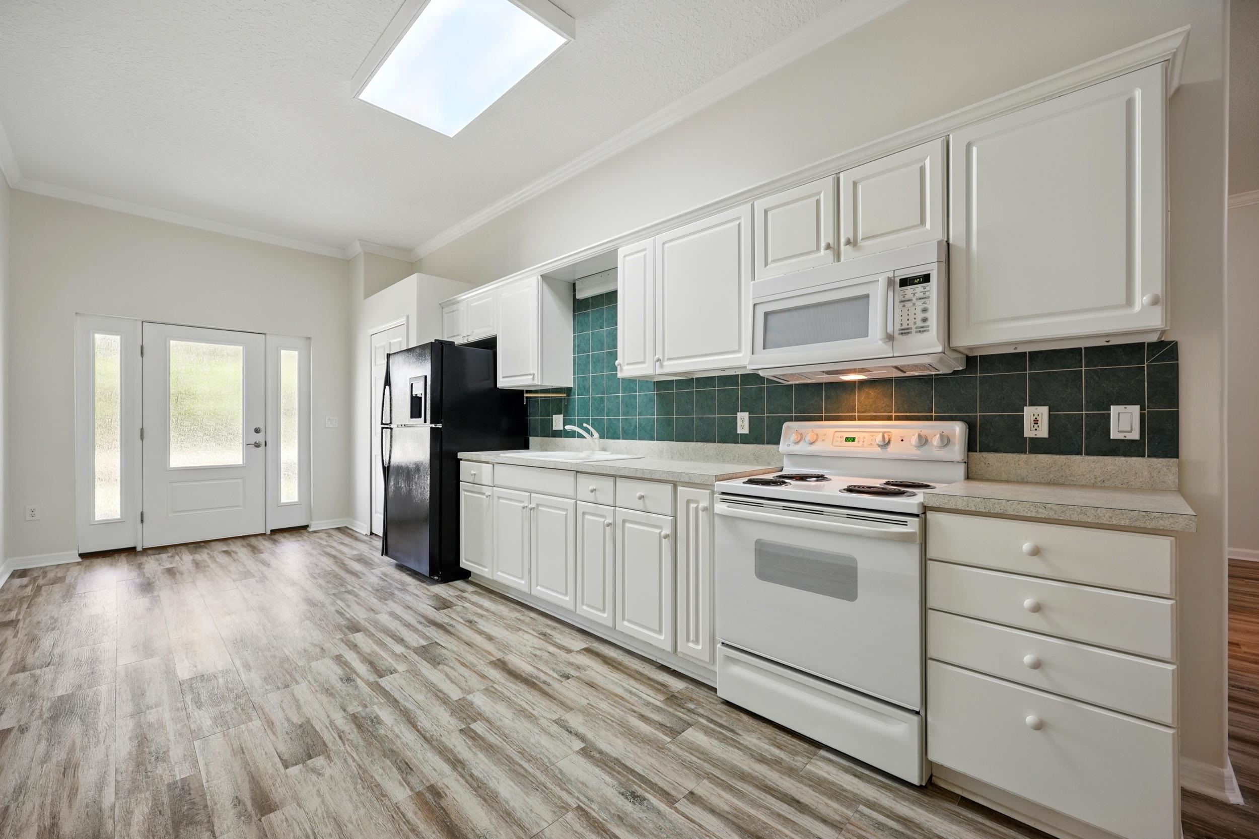 Image 9 of 67 For 500 Seagate Ln