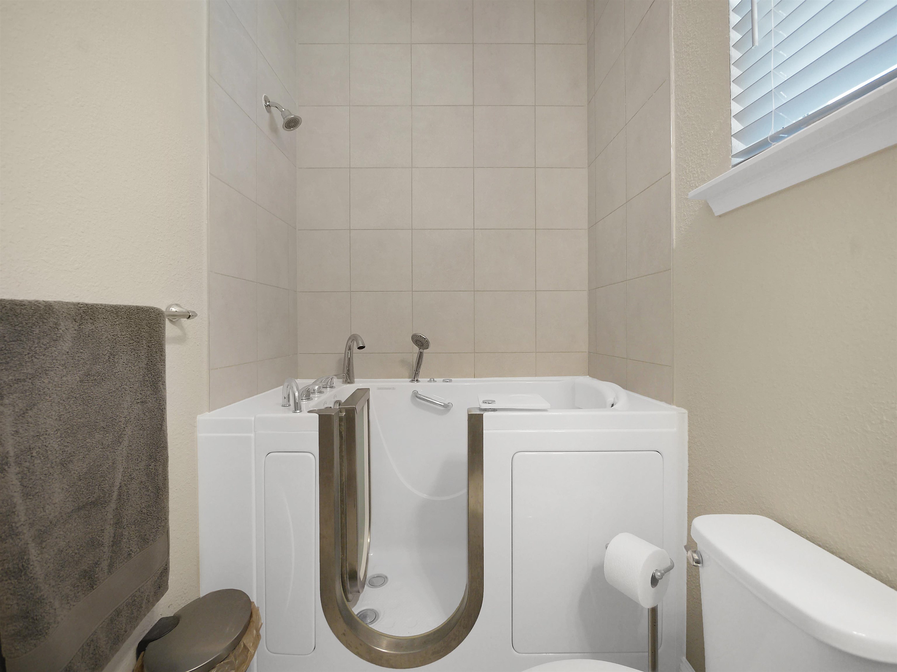 Image 35 of 64 For 100 Coppinger Pl