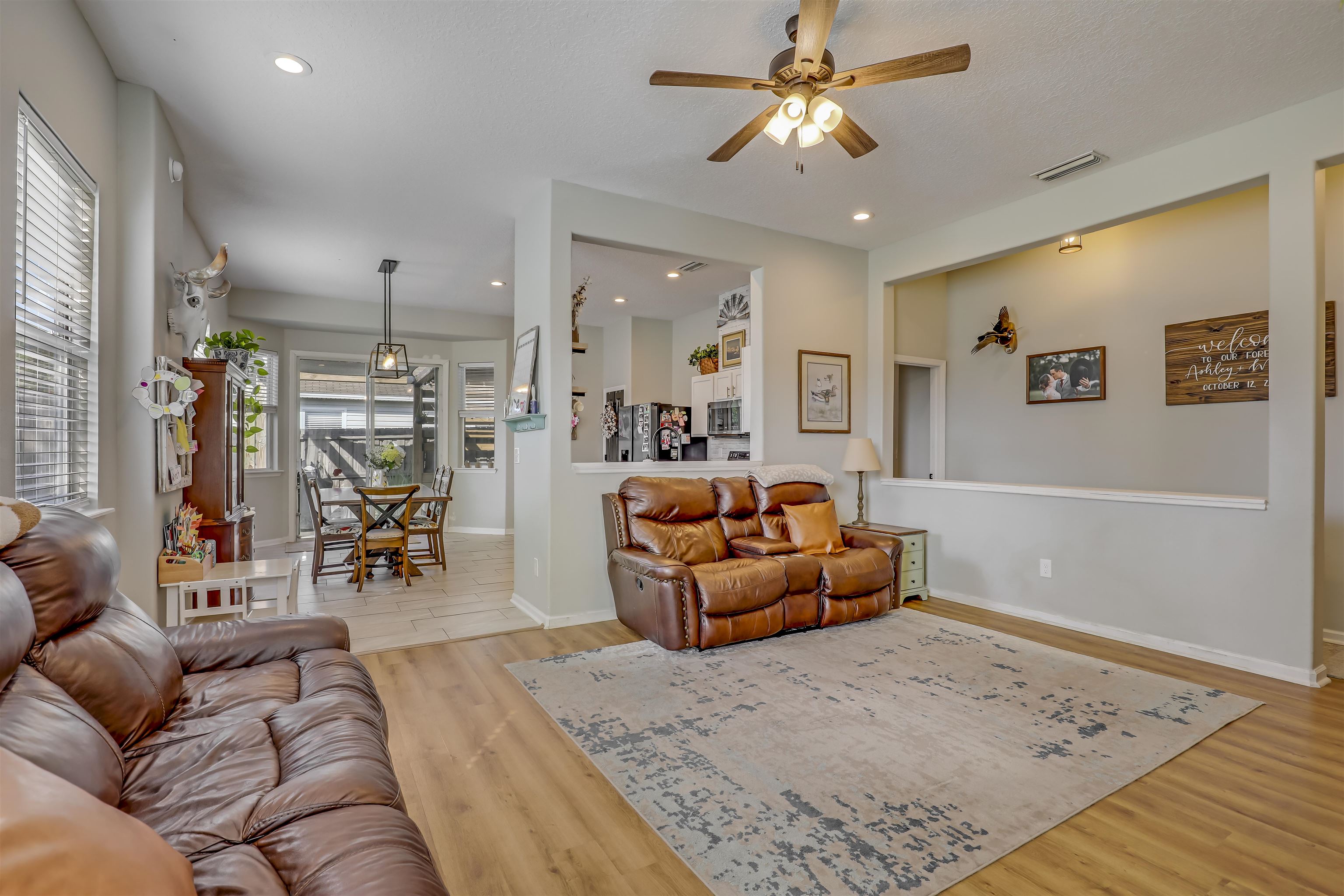 Image 11 of 45 For 501 Degas Ave