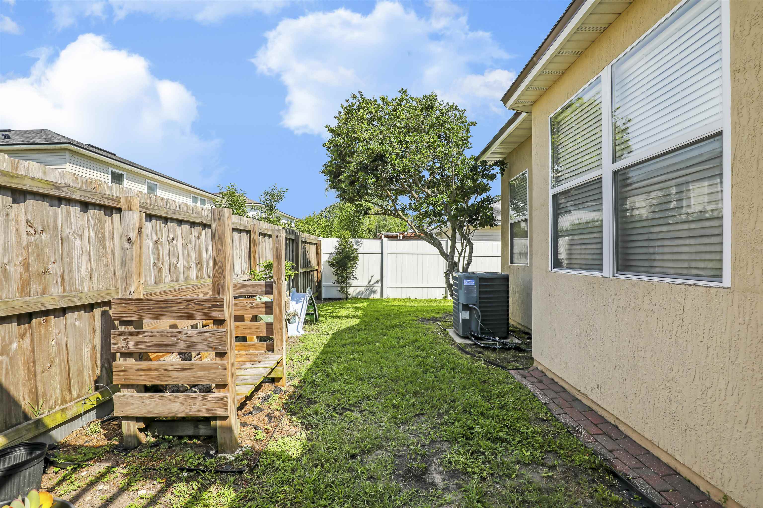 Image 34 of 45 For 501 Degas Ave