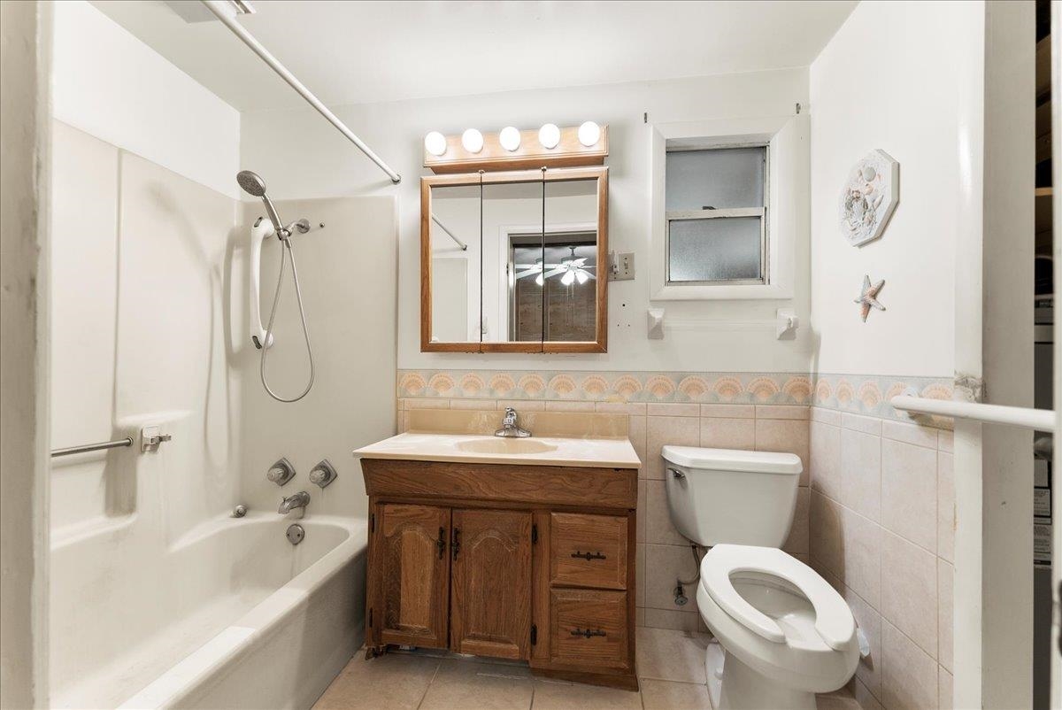 Image 13 of 37 For 4721 Avenue C