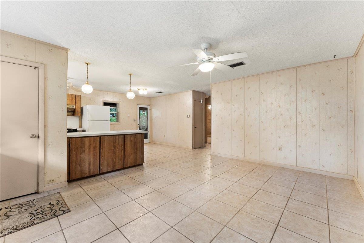 Image 3 of 37 For 4721 Avenue C
