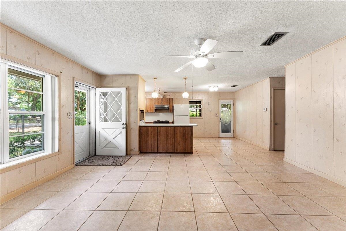 Image 8 of 37 For 4721 Avenue C