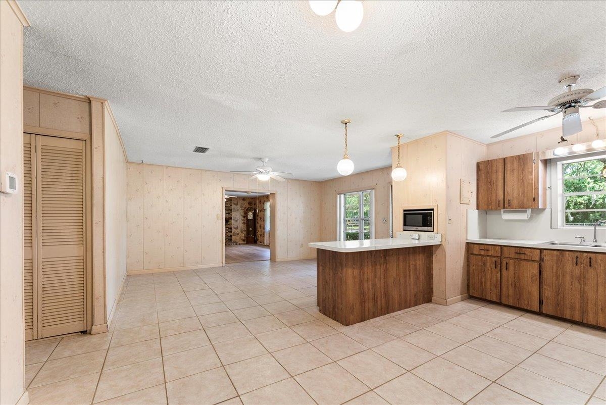 Image 9 of 37 For 4721 Avenue C