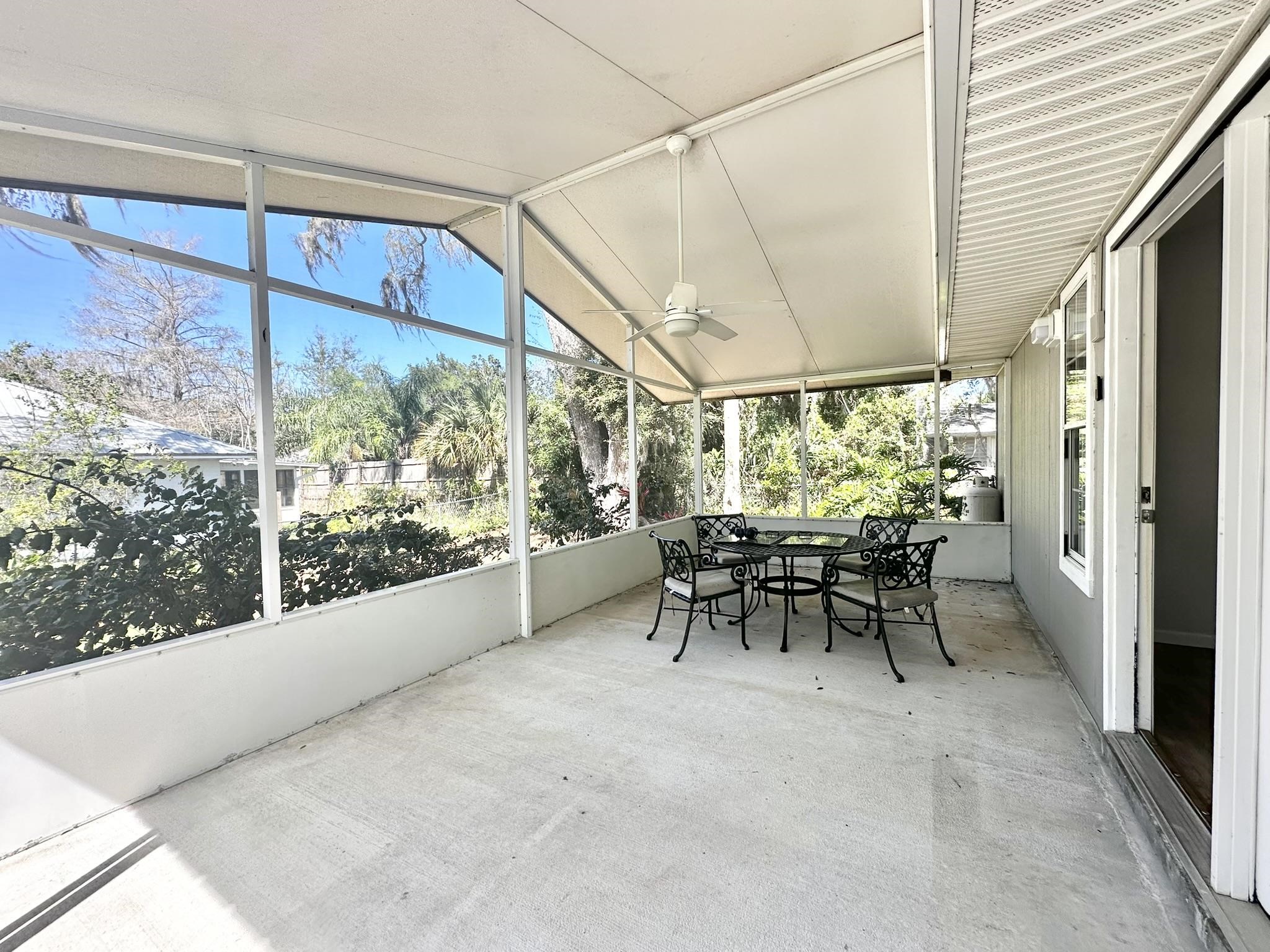 Image 15 of 56 For 104 Falcon Rd