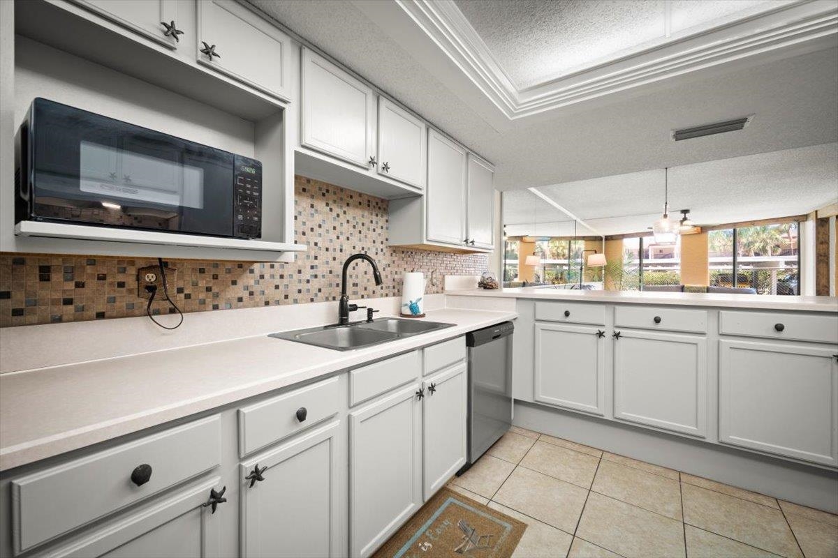 Image 7 of 36 For 2 Dondanville Rd #115  115