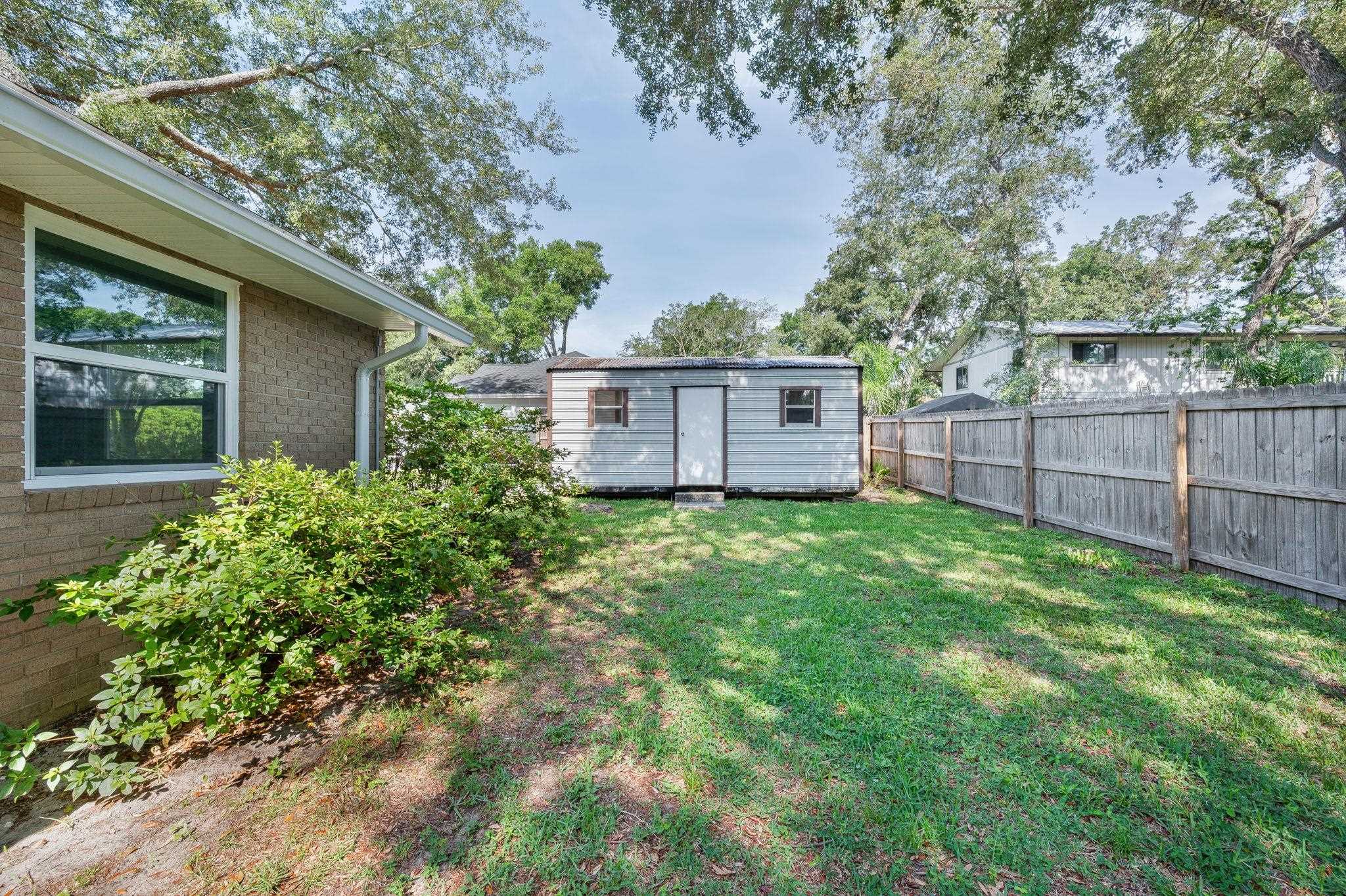 Image 32 of 42 For 123 Bobwhite Road
