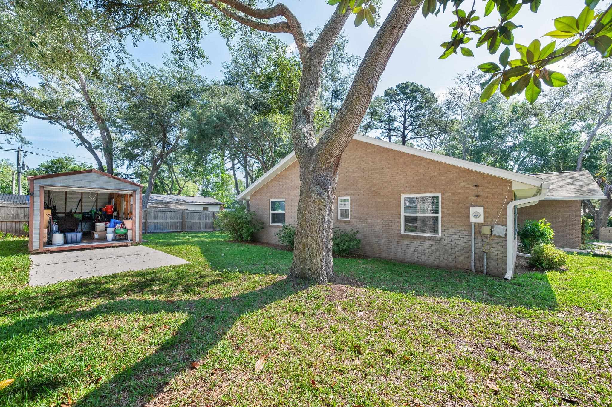 Image 33 of 42 For 123 Bobwhite Road