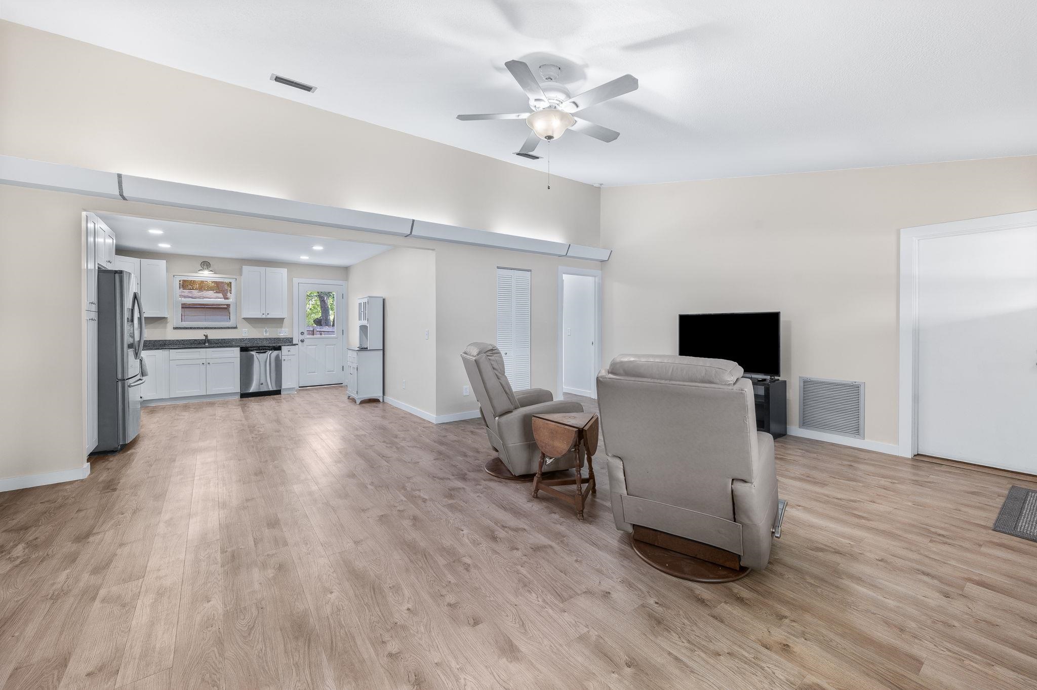 Image 6 of 42 For 123 Bobwhite Road