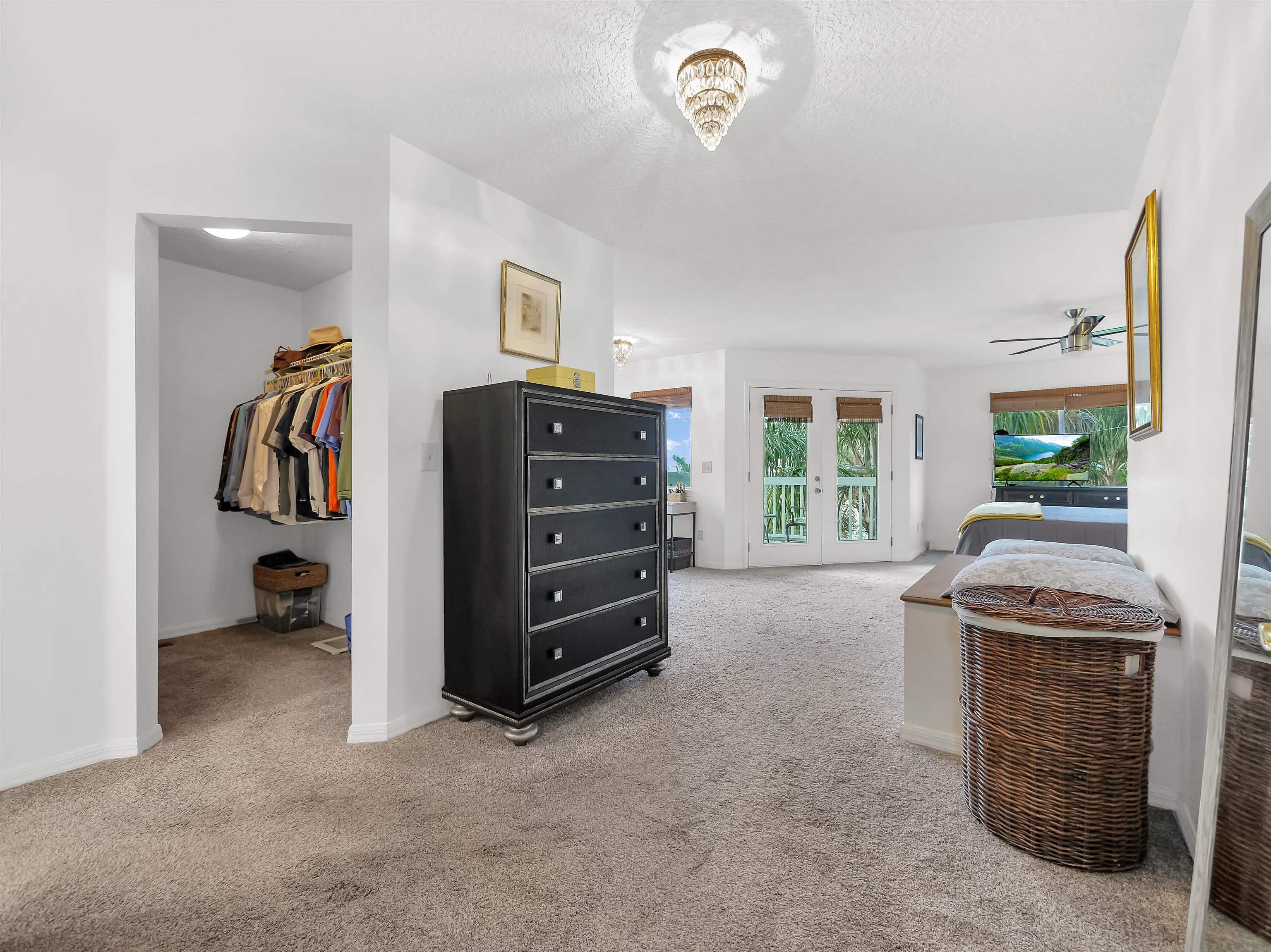 Image 19 of 40 For 10 Seminole Dr