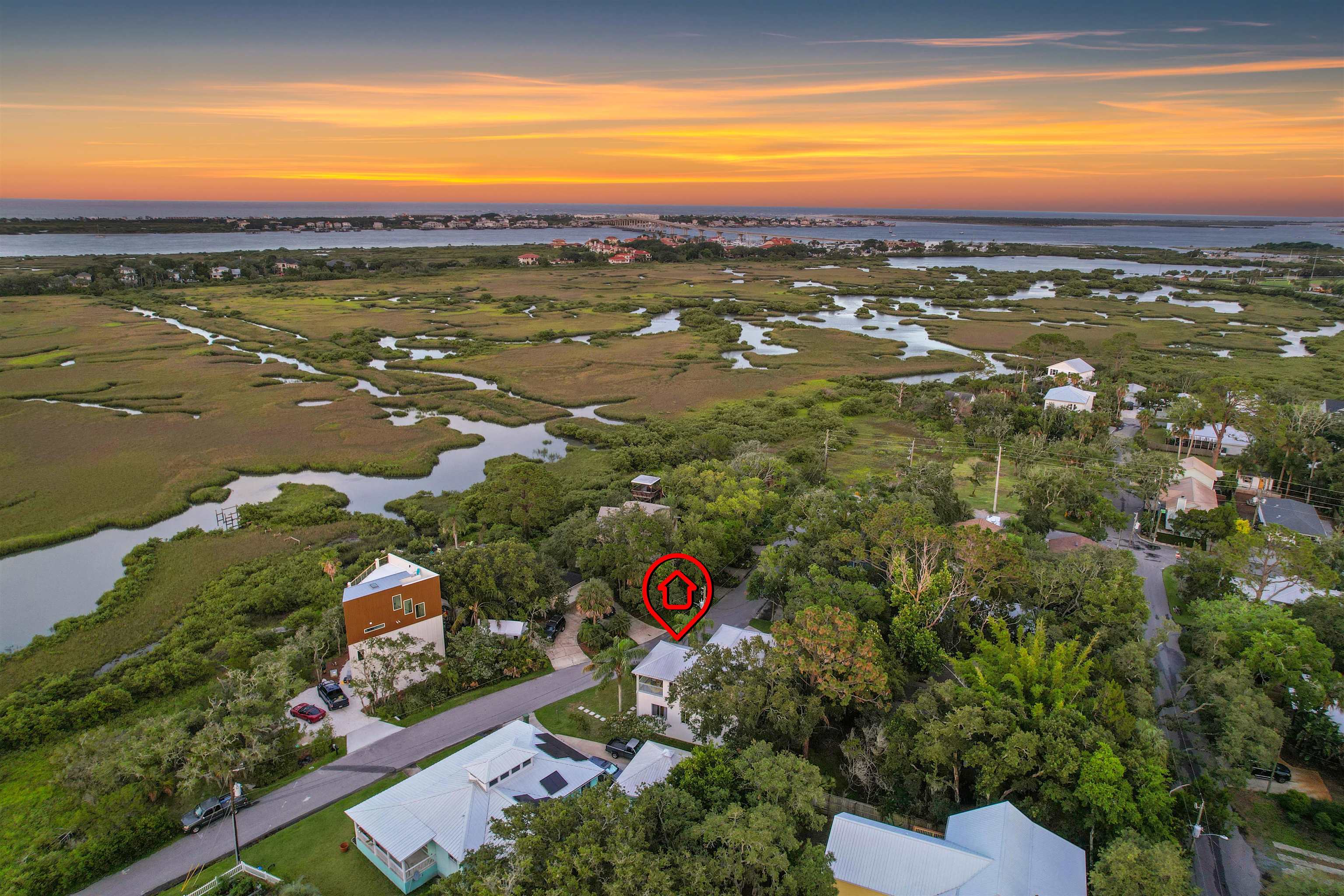 Image 2 of 40 For 10 Seminole Dr