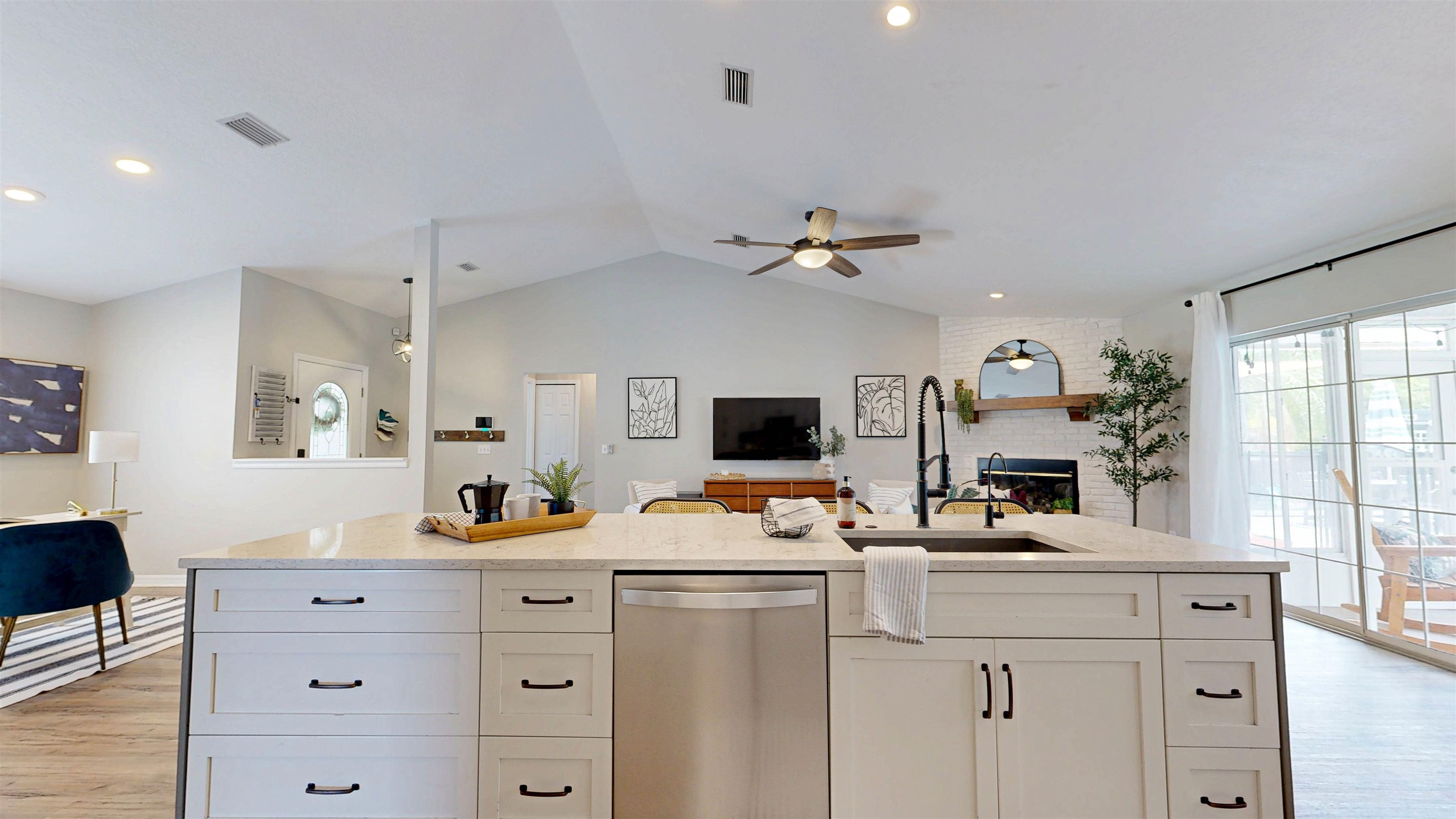 Image 12 of 41 For 4705 Innisbrook Ct N
