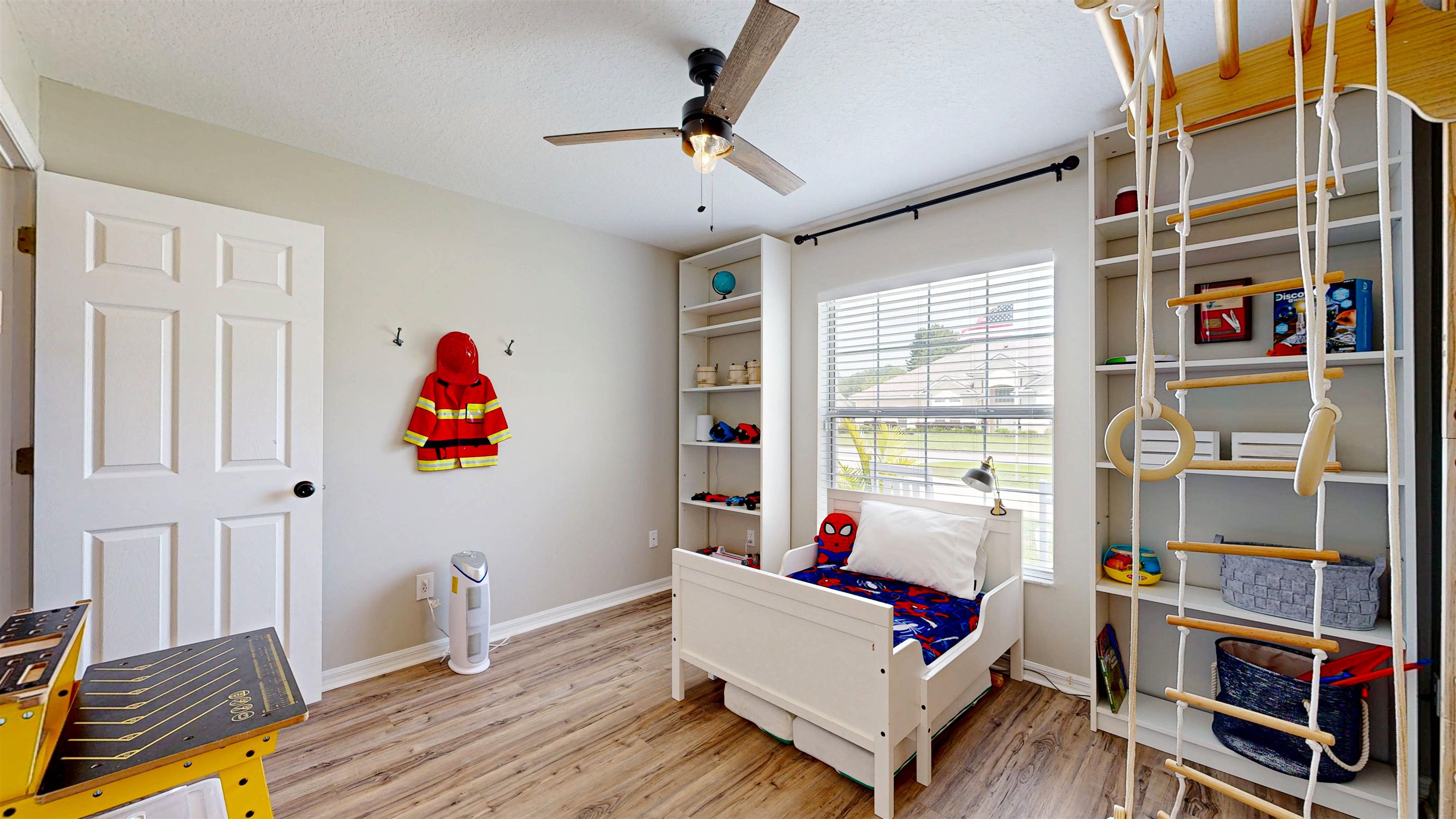 Image 23 of 41 For 4705 Innisbrook Ct N