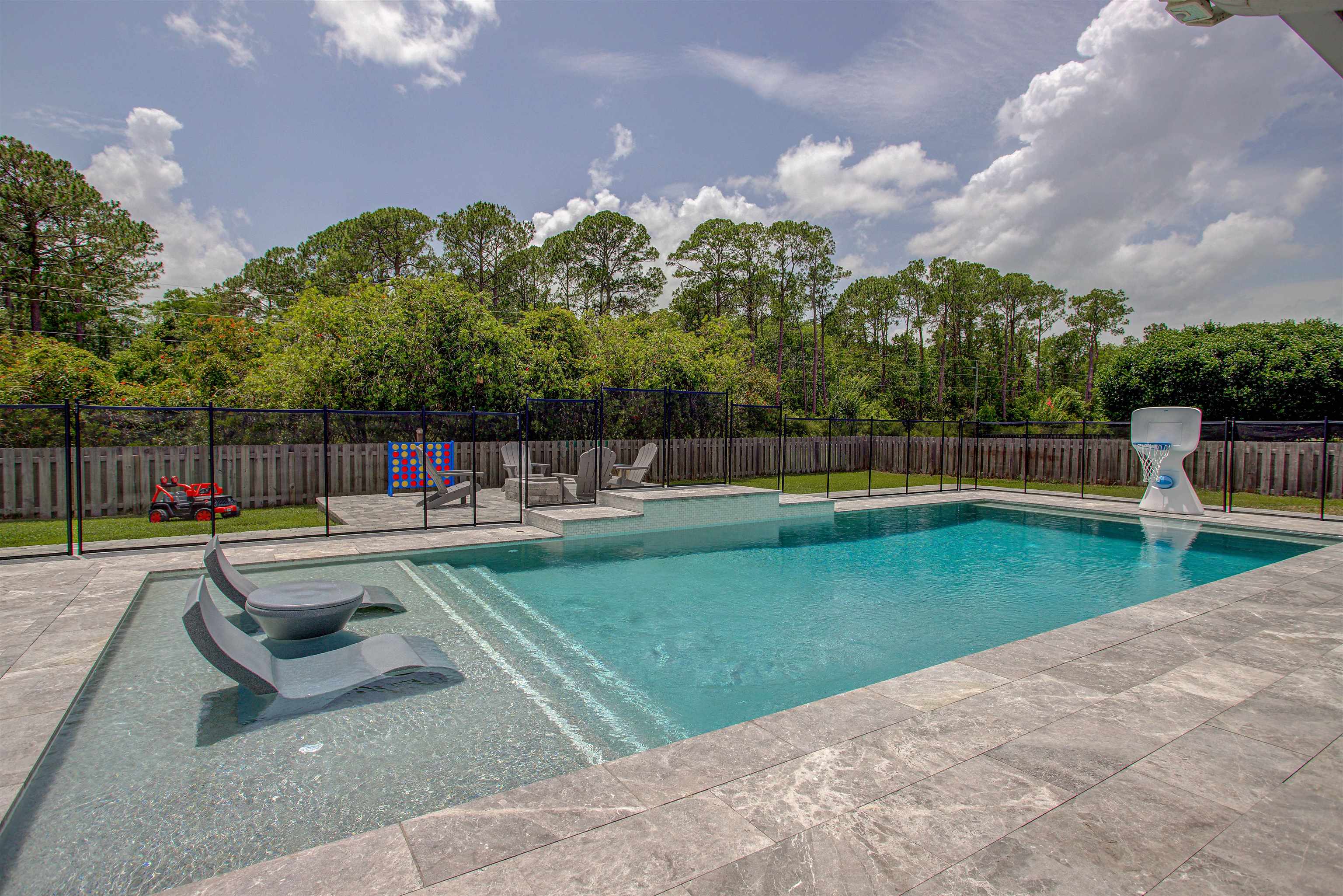Image 32 of 41 For 4705 Innisbrook Ct N