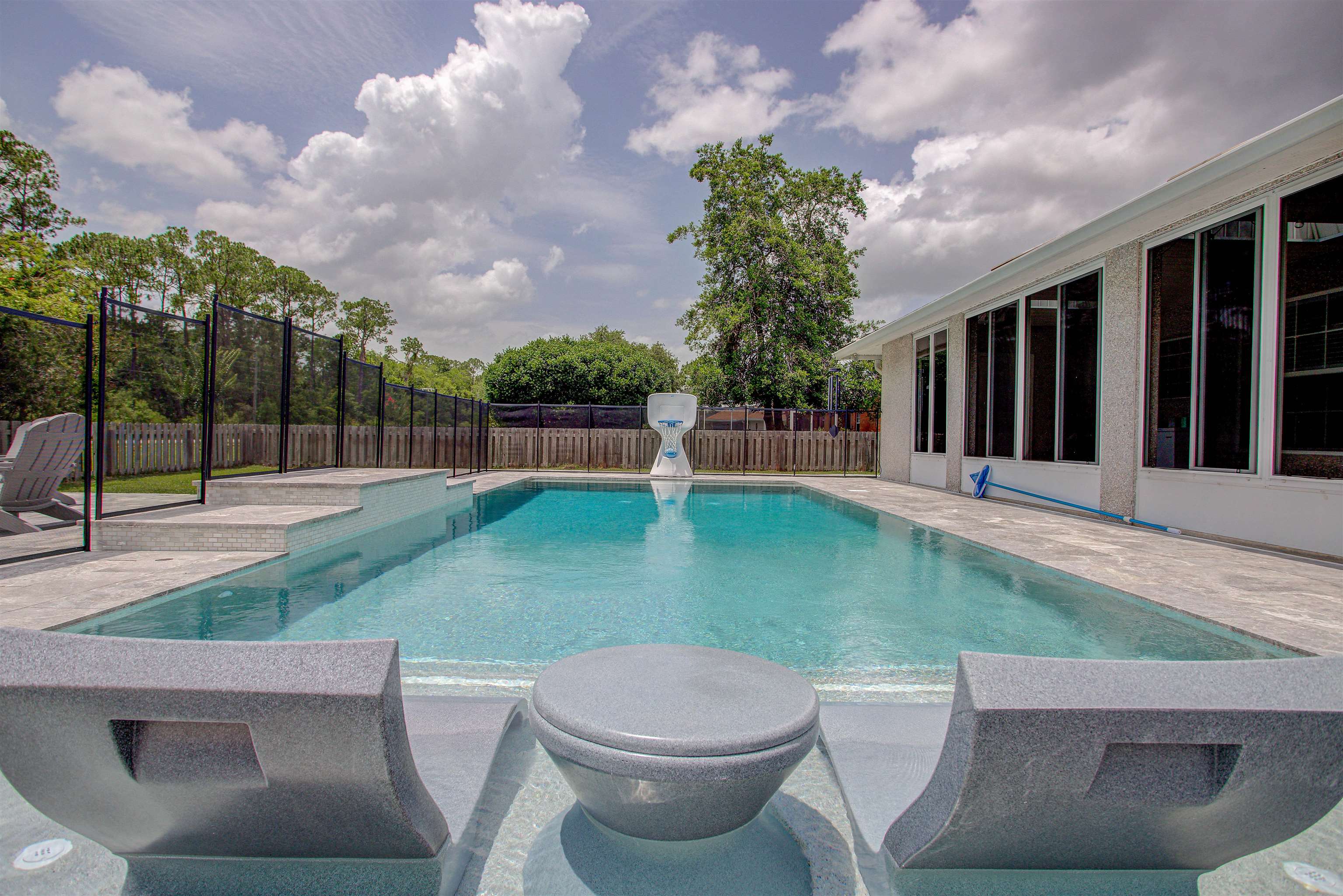 Image 34 of 41 For 4705 Innisbrook Ct N