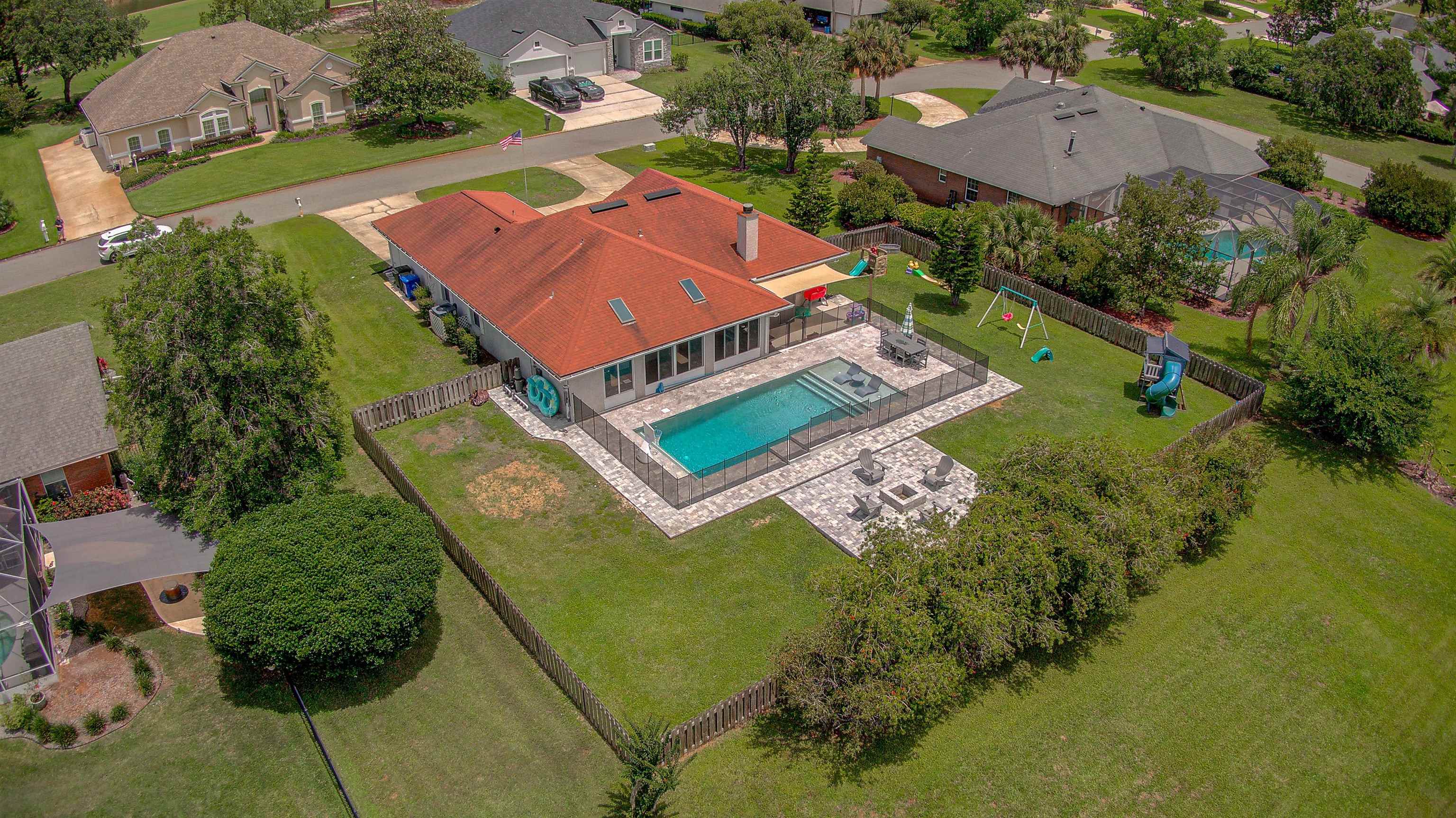 Image 40 of 41 For 4705 Innisbrook Ct N