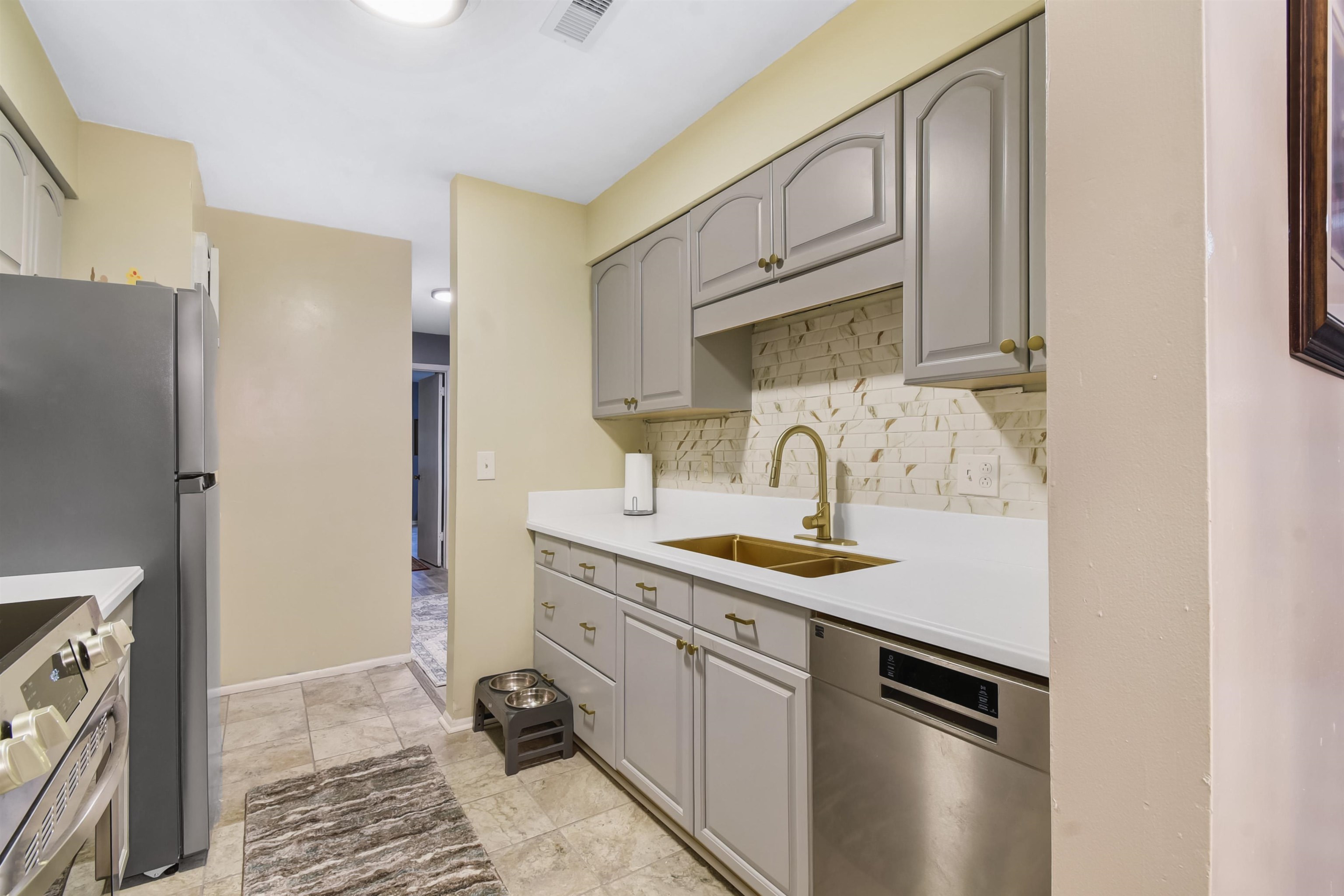 Image 11 of 28 For 101 Vista Lagoon Ct  A-4