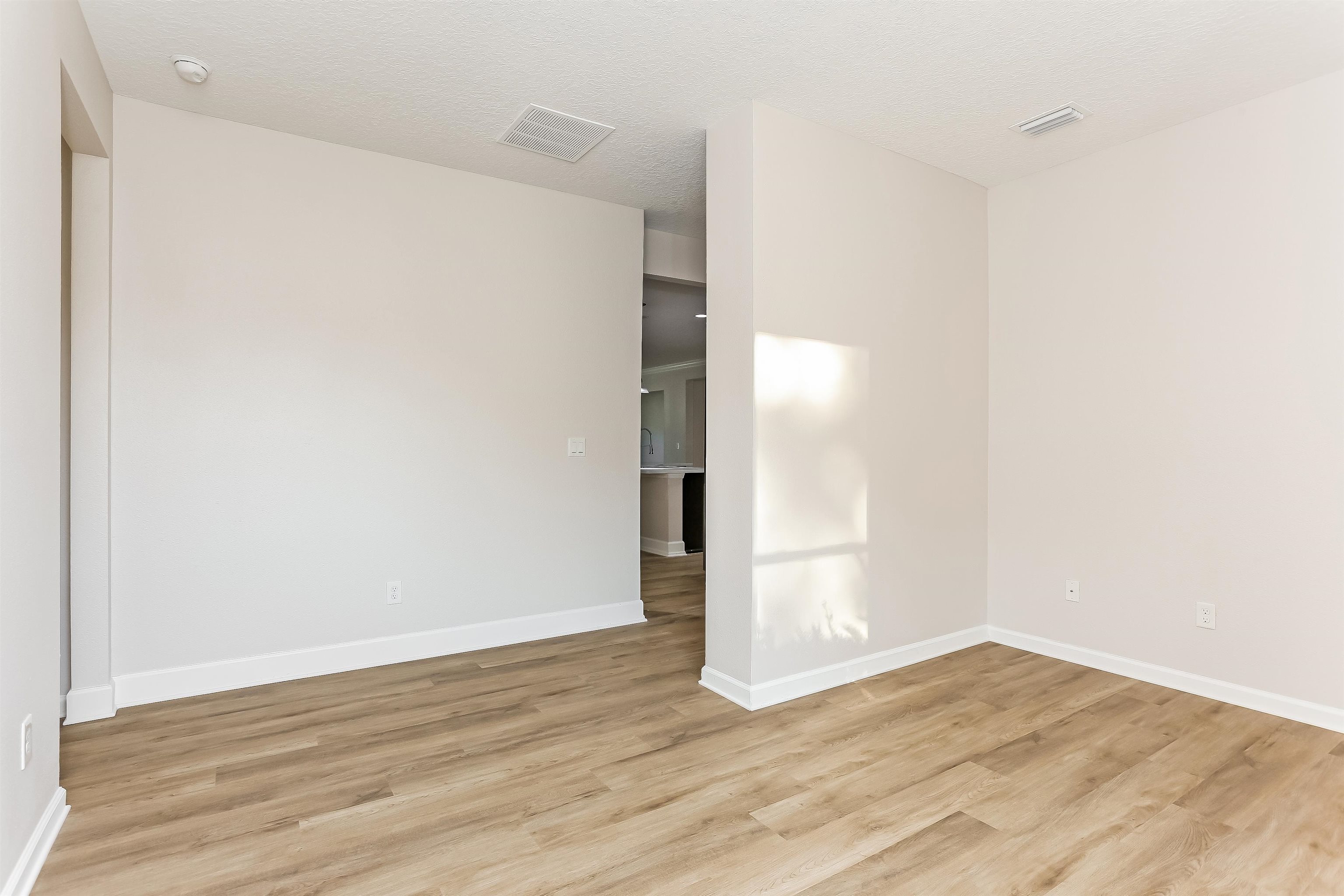 Image 15 of 20 For 124 Medio Dr