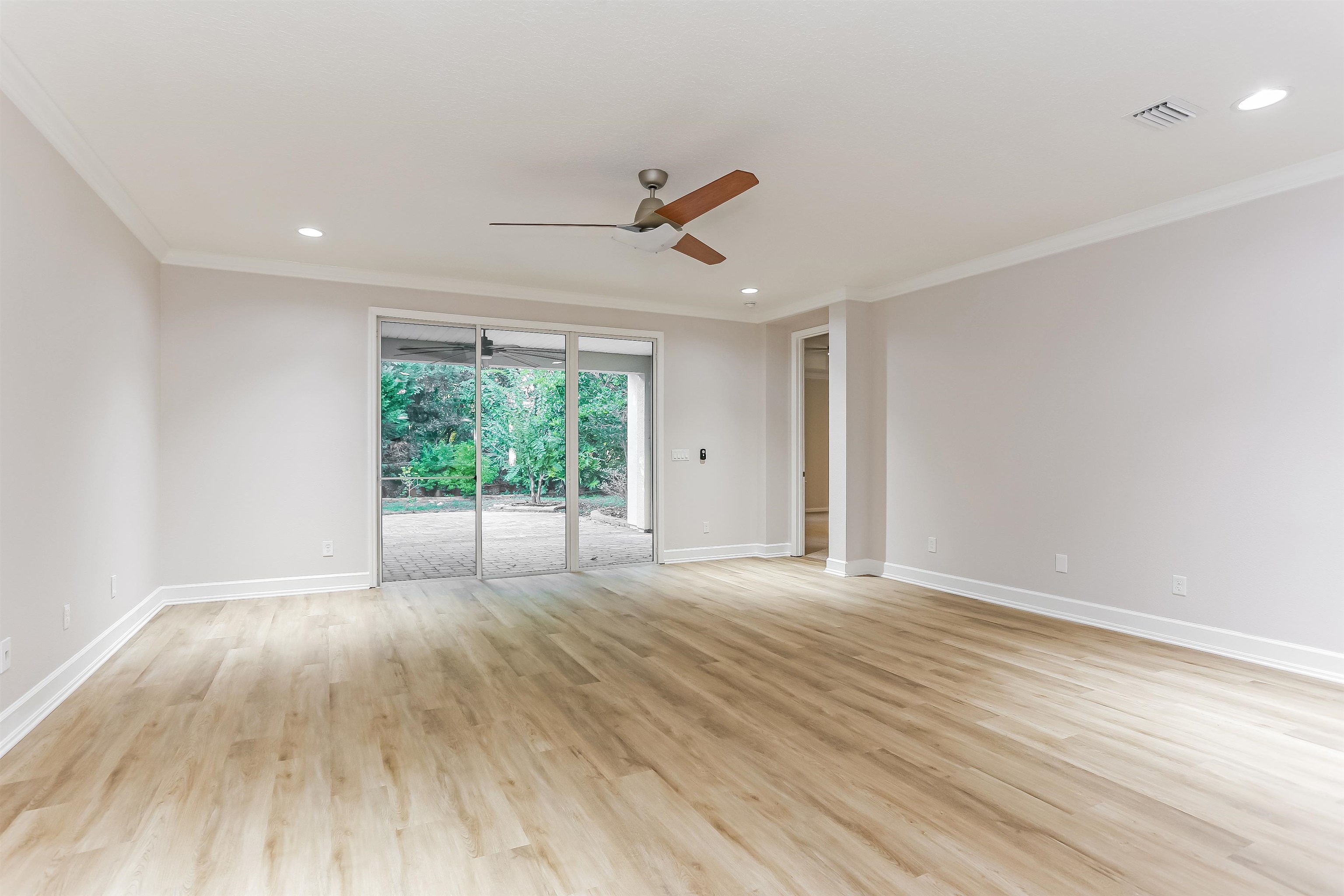 Image 3 of 20 For 124 Medio Dr