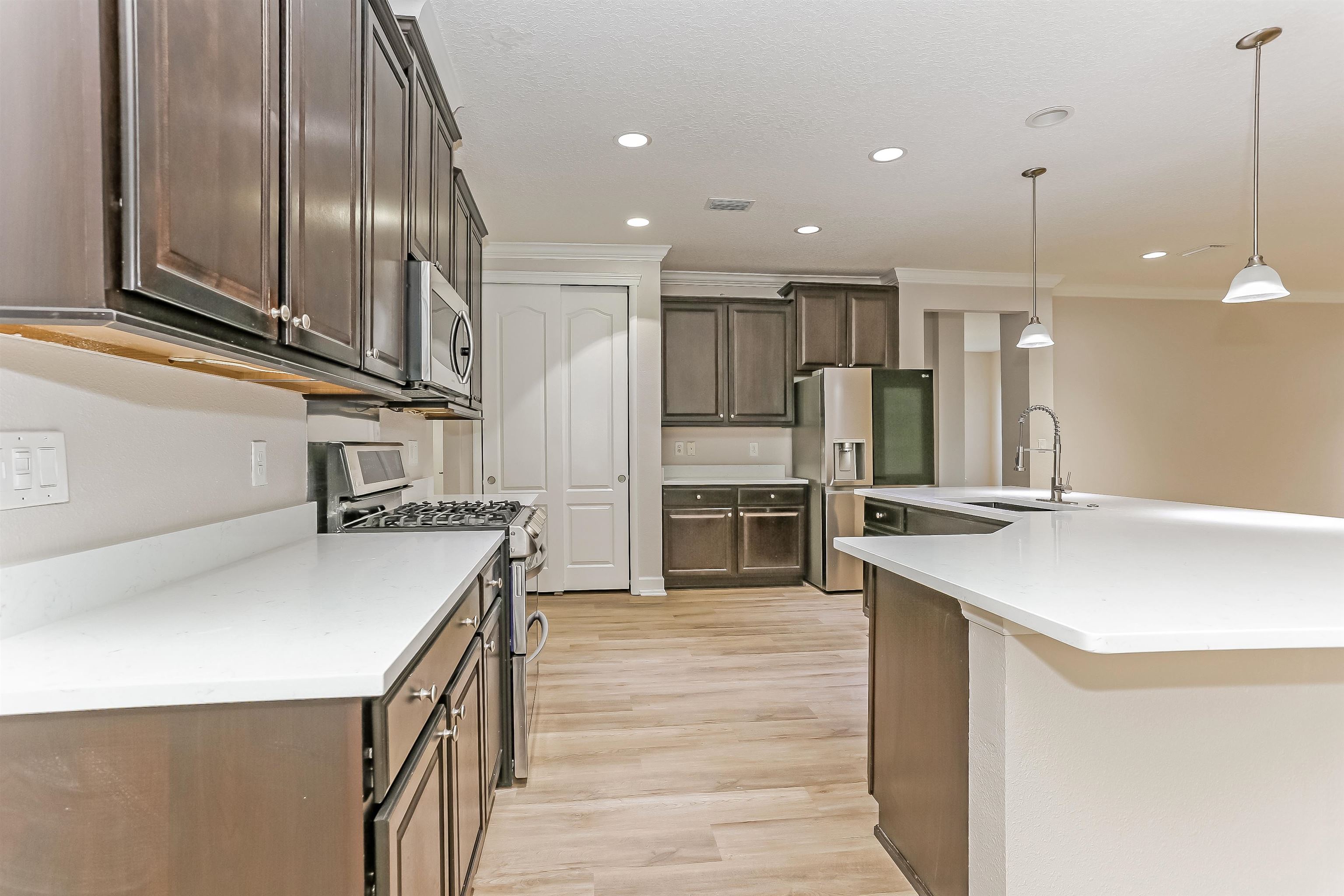Image 7 of 20 For 124 Medio Dr