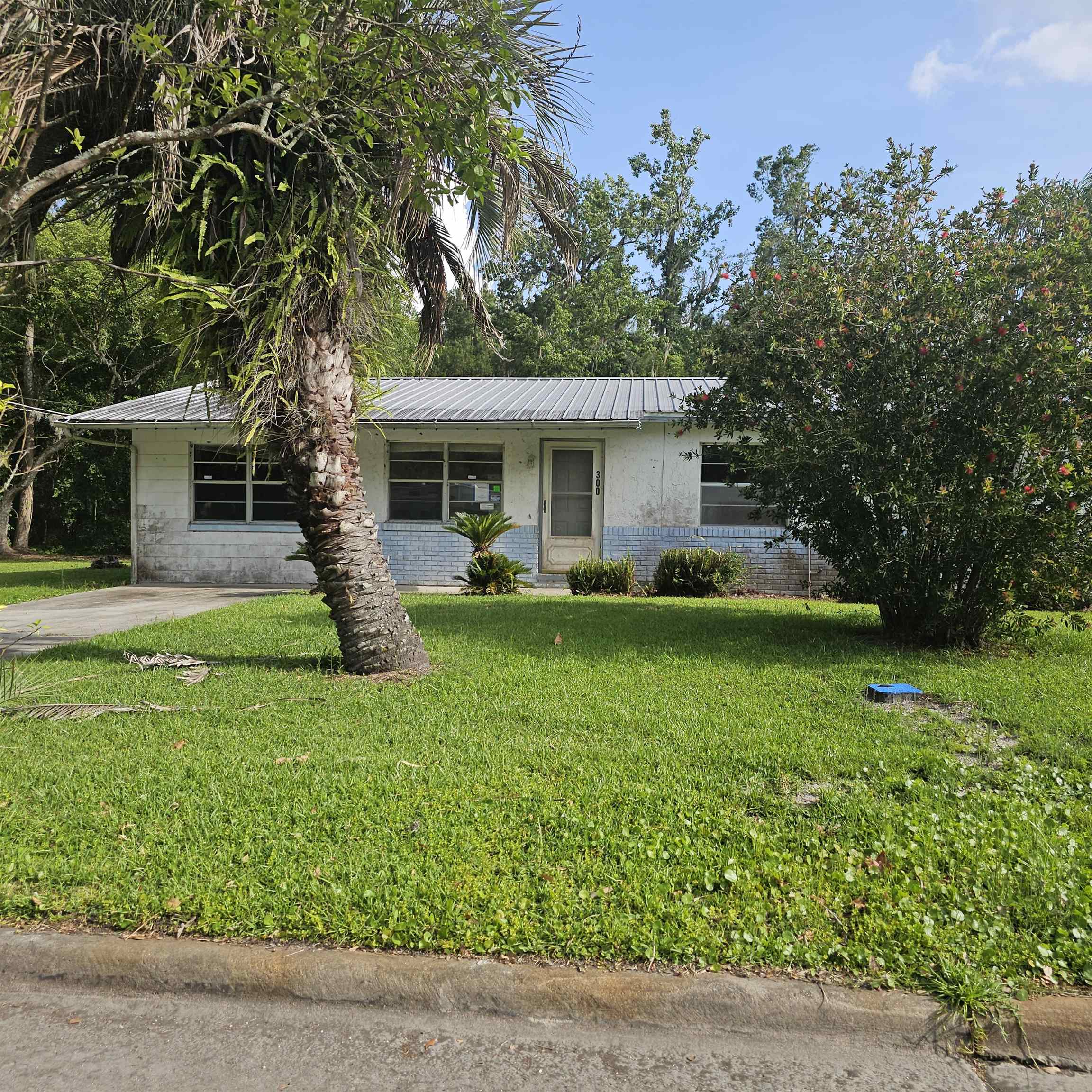 Details for 300 Lattin E, Hastings, FL 32145