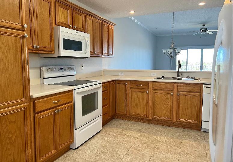 Image 3 of 11 For 264 Gibraltar Court 307  307